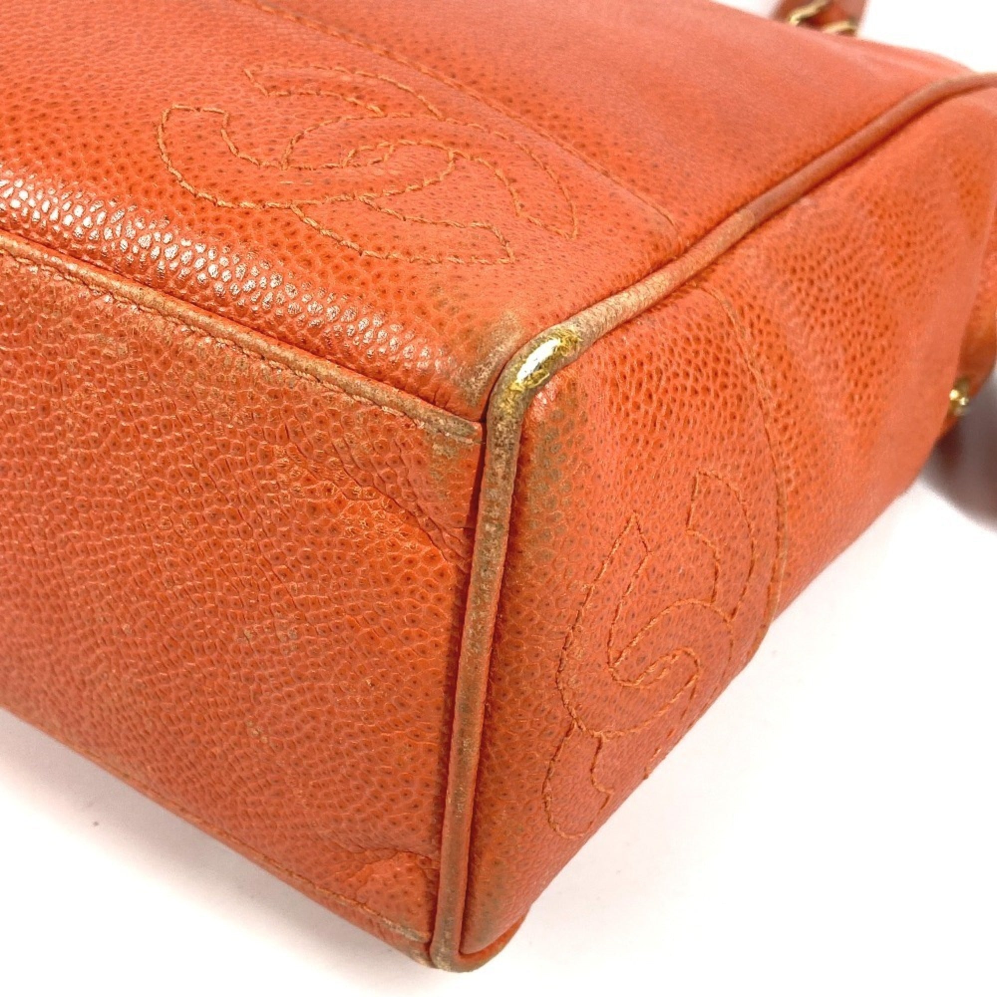 Vintage Stitched CC Shoulder Bag Caviar Medium