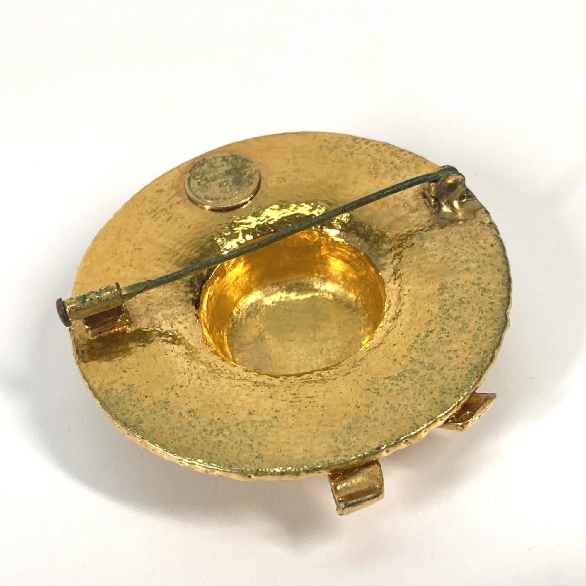 Vintage Brooch Metal Gold