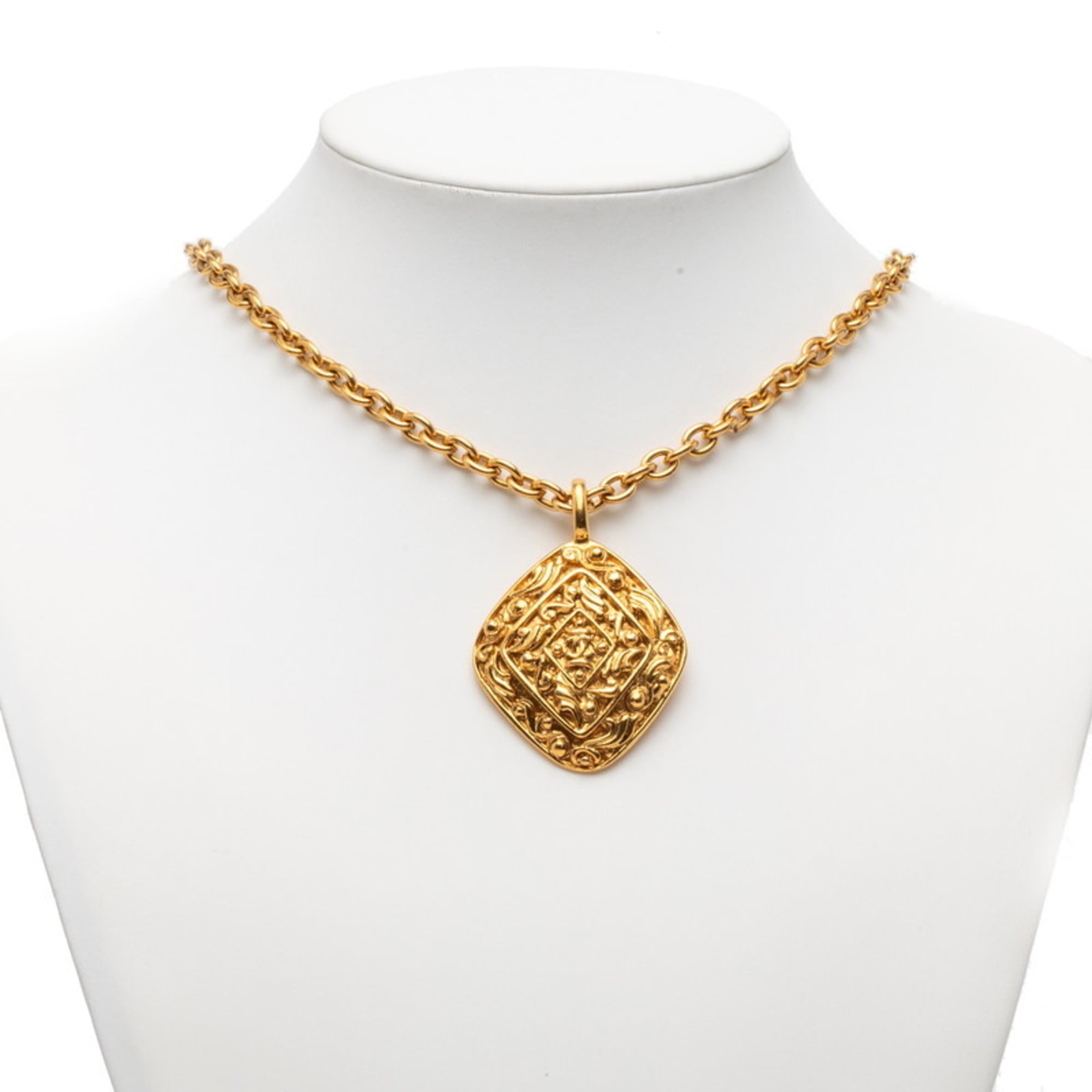 CC Logo Chain Pendant Necklace Metal