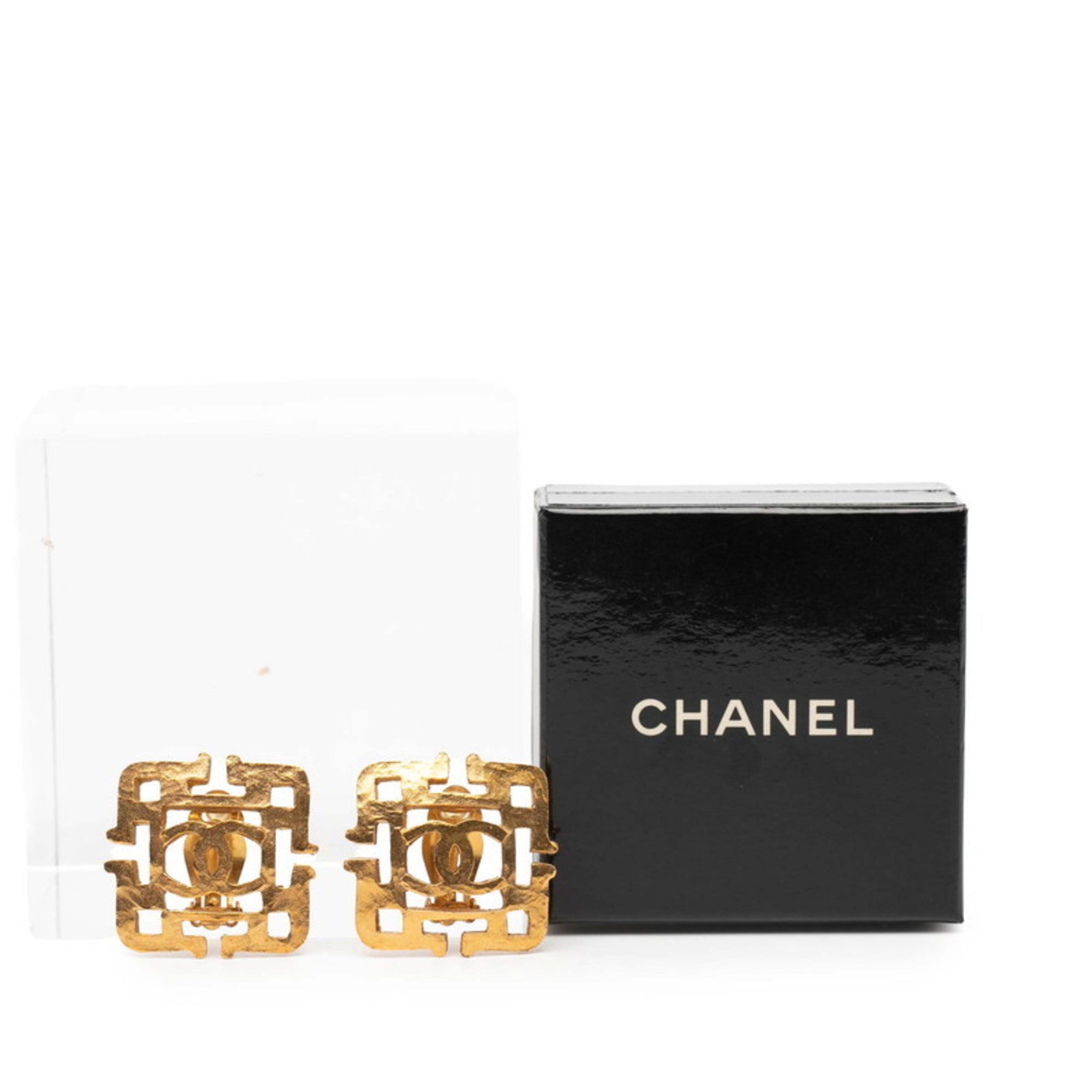 CC Logo Clip-On Earrings Metal Gold-Tone Metal