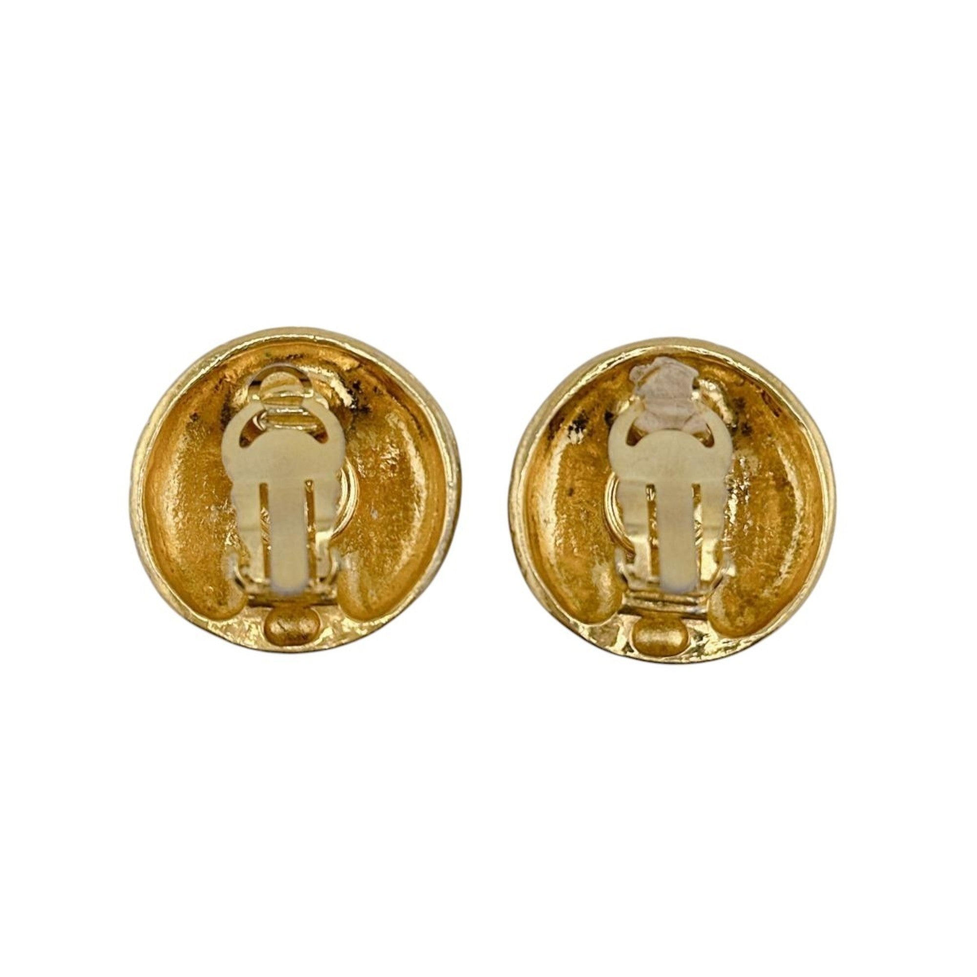 Vintage Clip-On Earrings Clip-On Gold-Tone Metal