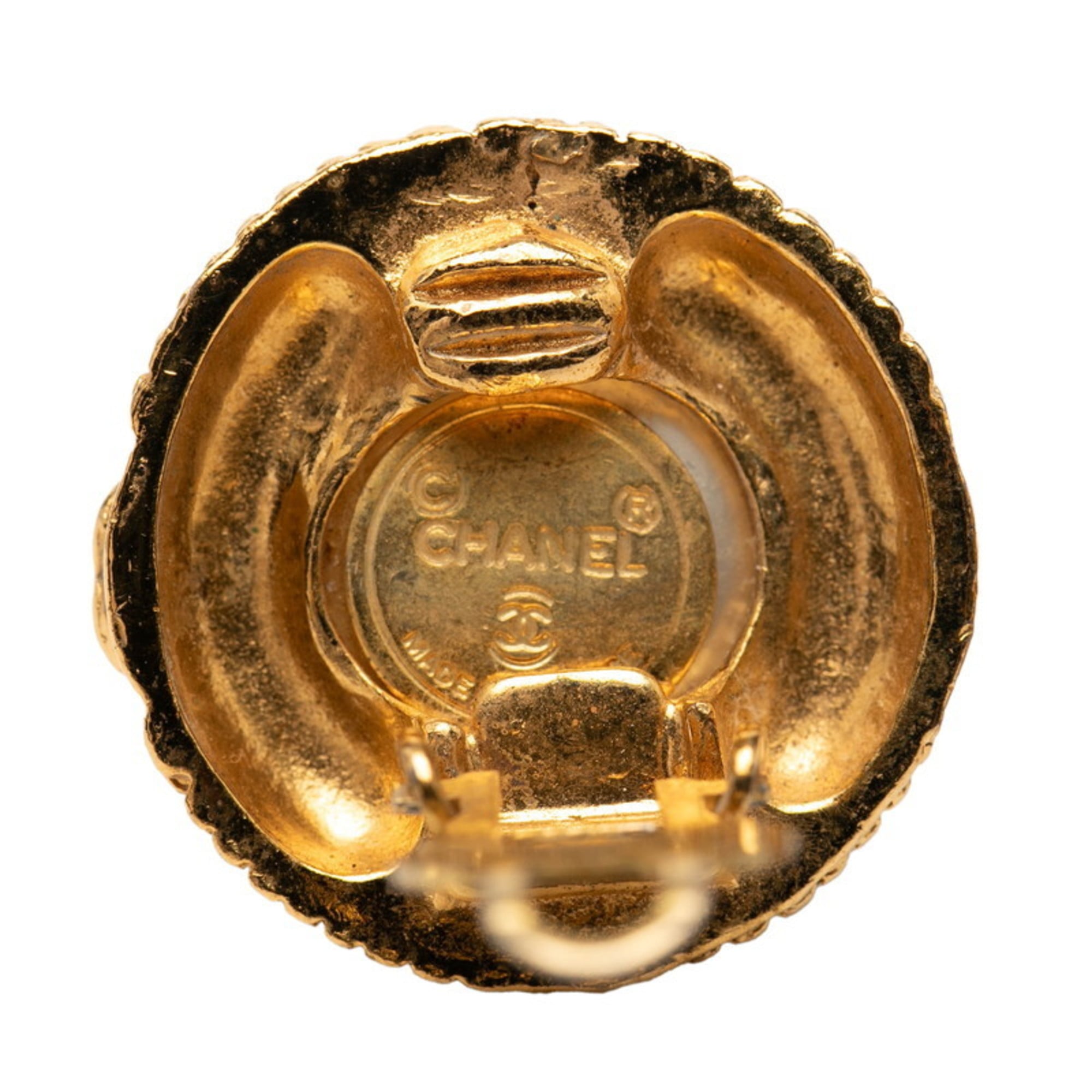 CC Logo Round Clip-On Earrings Metal Gold-Tone Metal