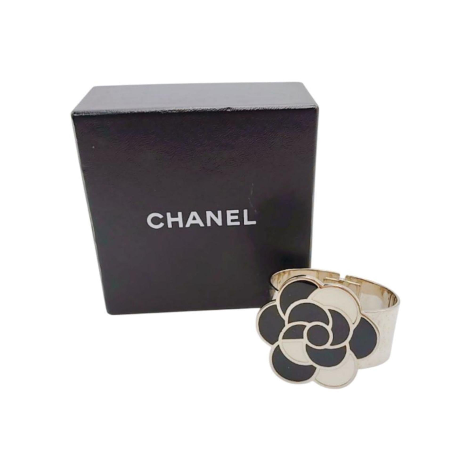 Camellia Bracelet Metal Black and White