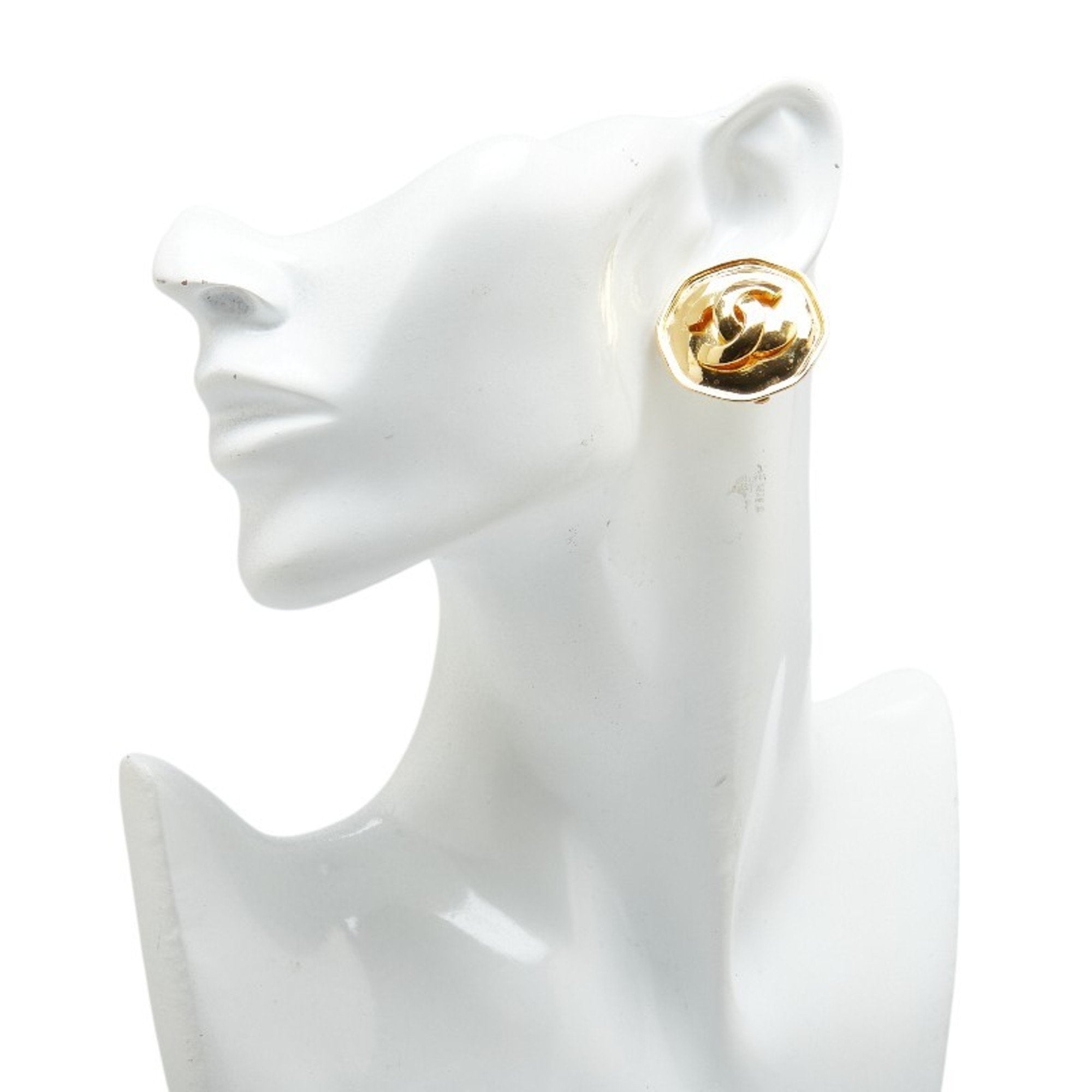 CC Logo Clip-On Earrings Metal Gold-Tone Metal