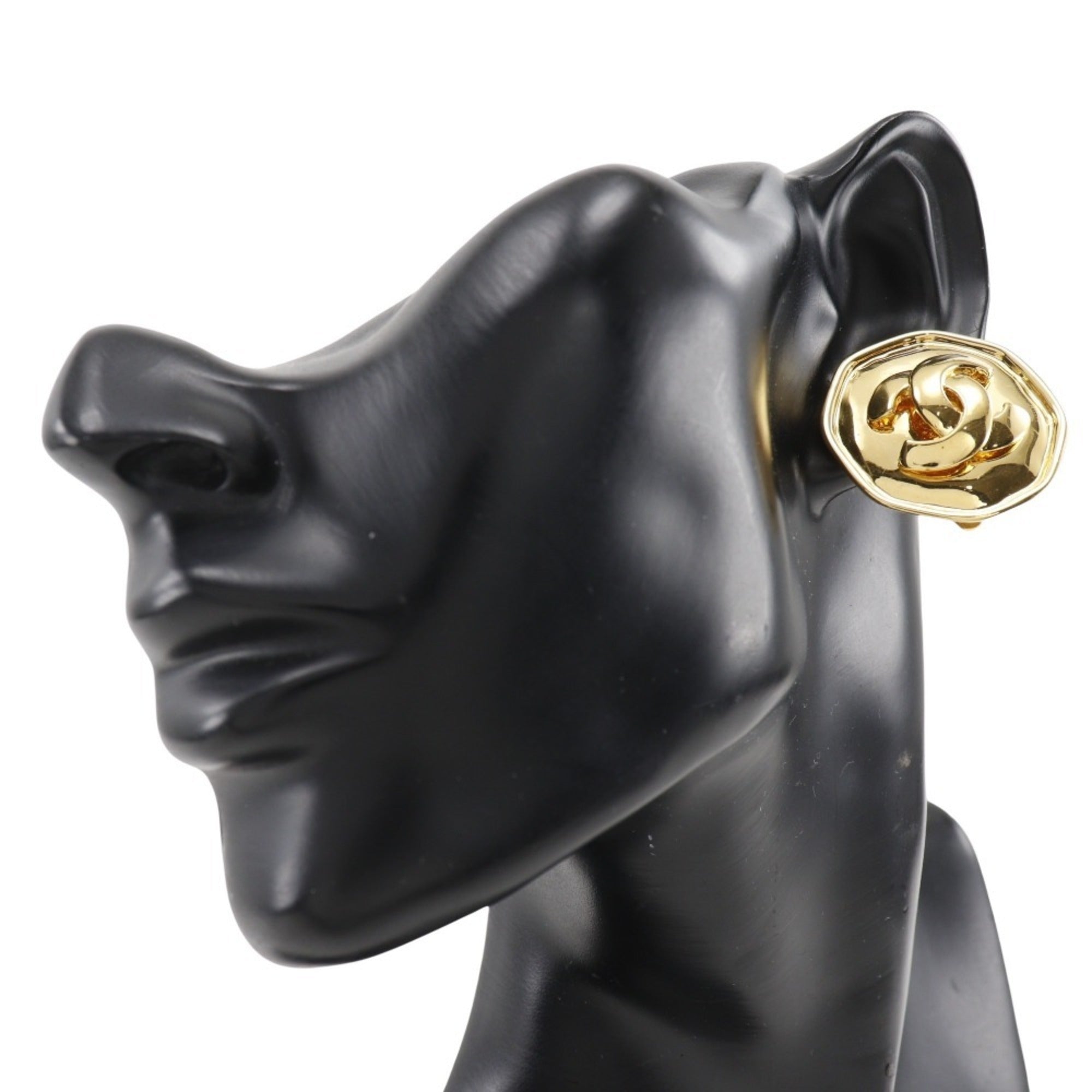 CC Logo Clip-On Earrings Metal Gold-Tone Metal