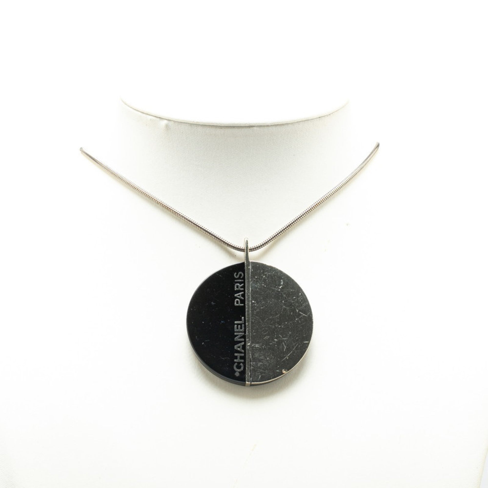 Pendant Necklace Black and Silver Metal