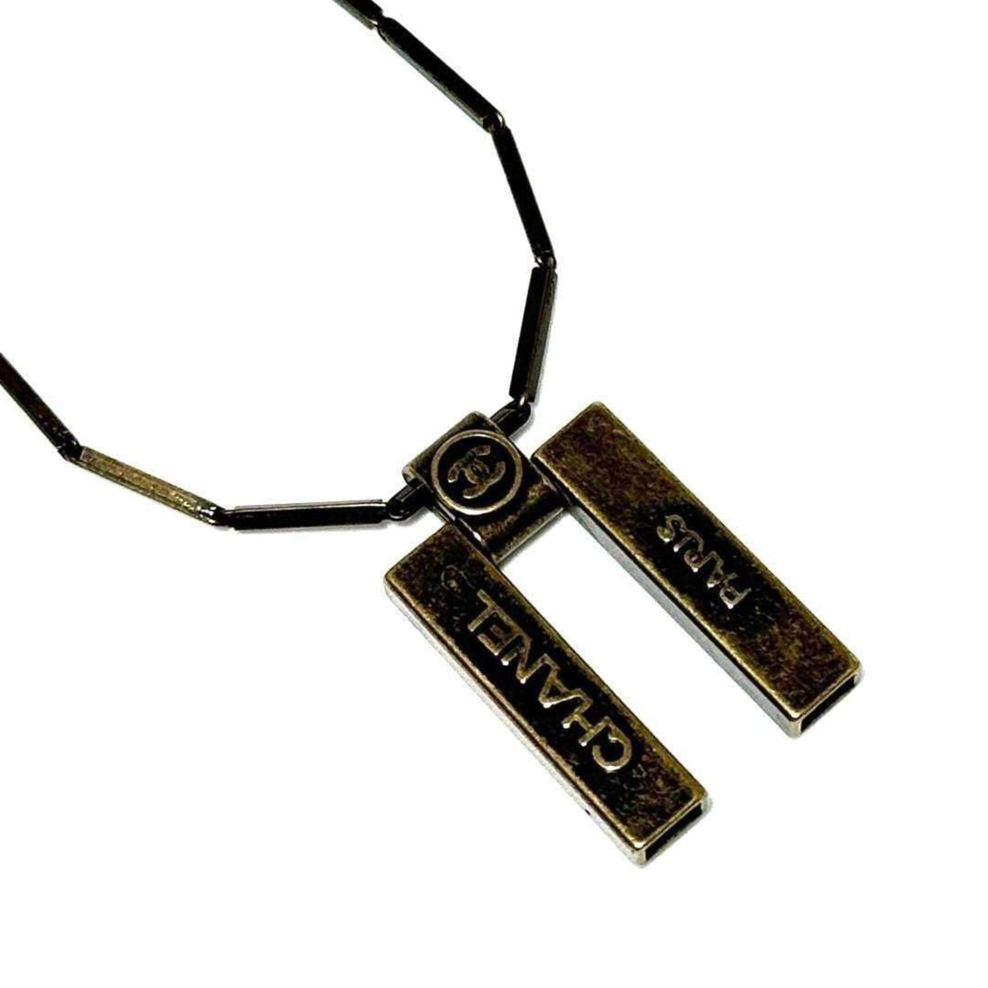 Pendant Necklace Metal