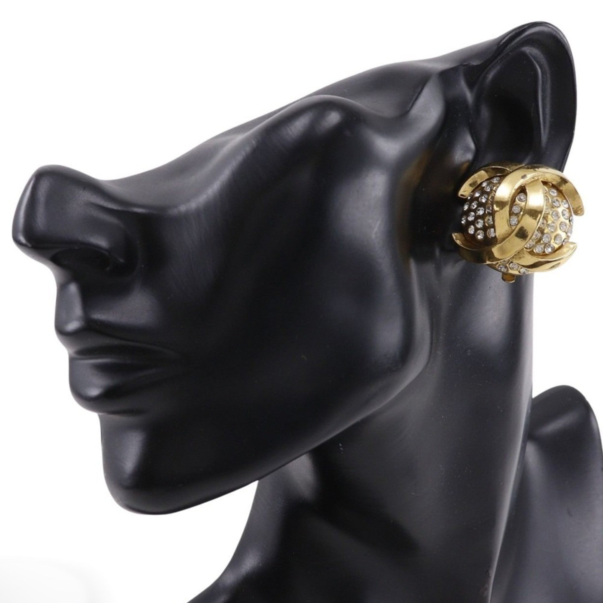 CC Logo Clip-On Earrings Metal Gold-Tone Metal