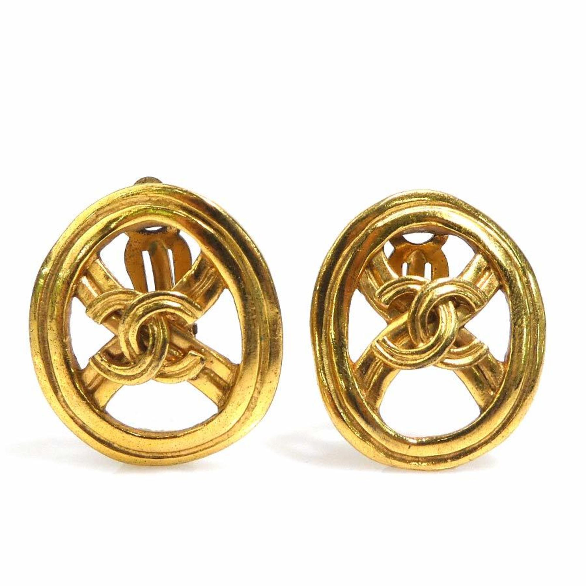 CC Logo Clip-On Earrings Gold-Tone Metal Gold-Tone Metal
