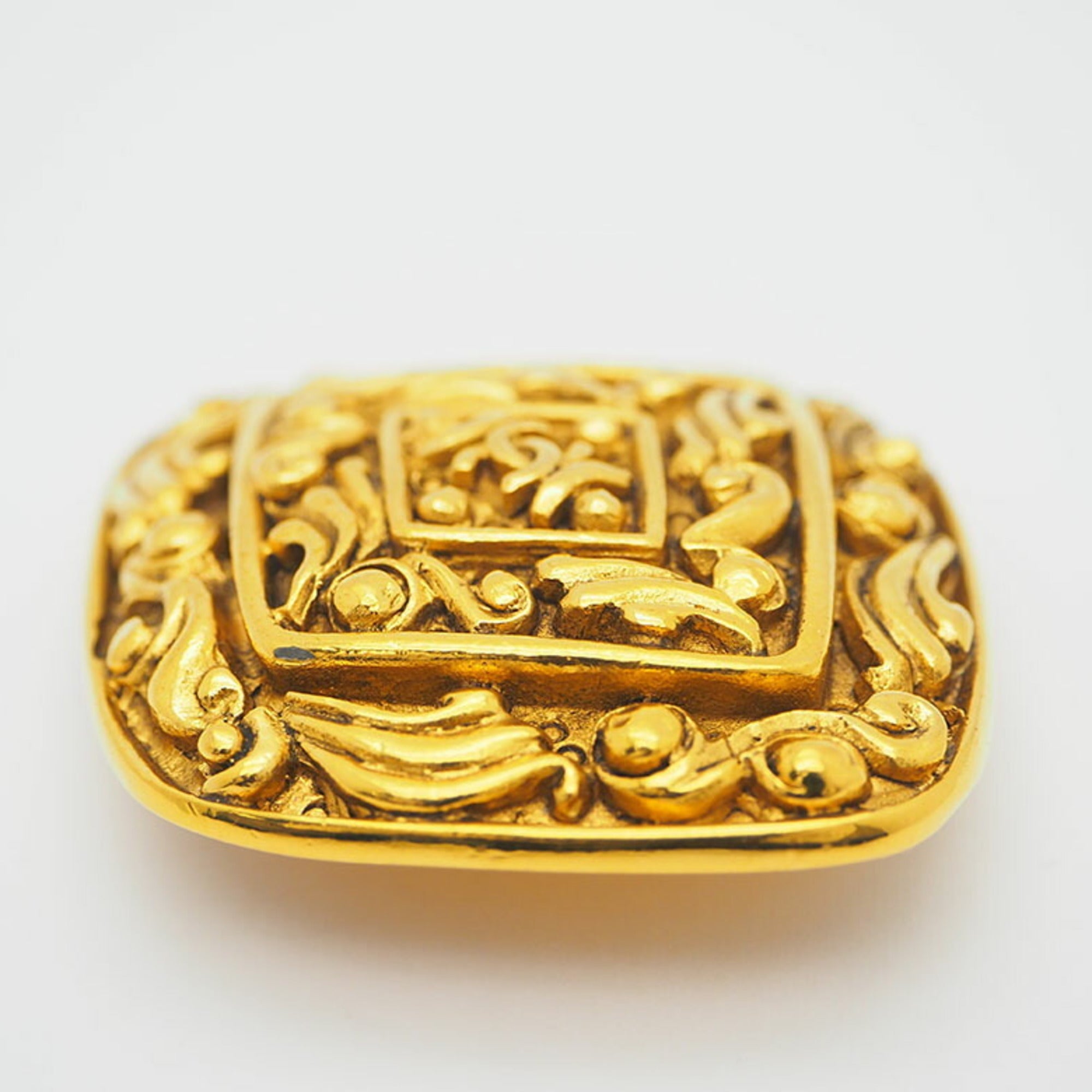 Vintage Brooch Metal Arabesque Crane