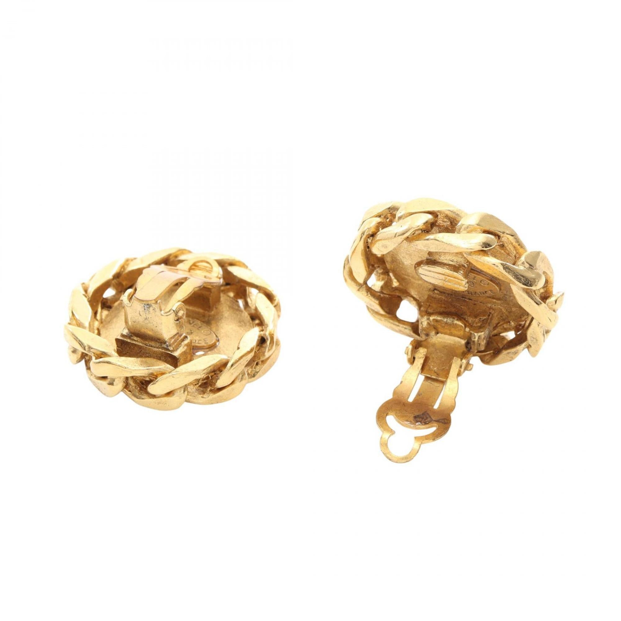 CC Logo Clip-On Earrings Metal Gold-Tone Metal