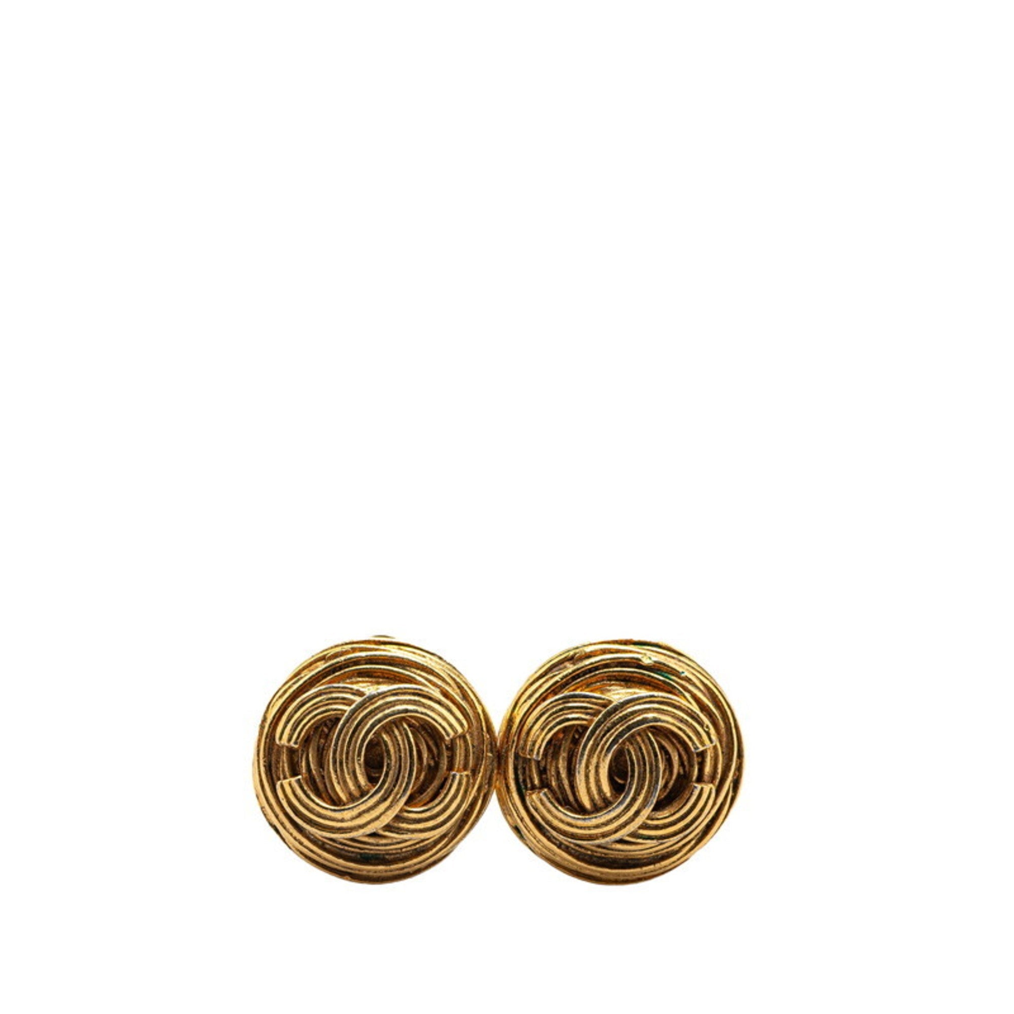CC Logo Round Clip-On Earrings Metal Gold-Tone Metal