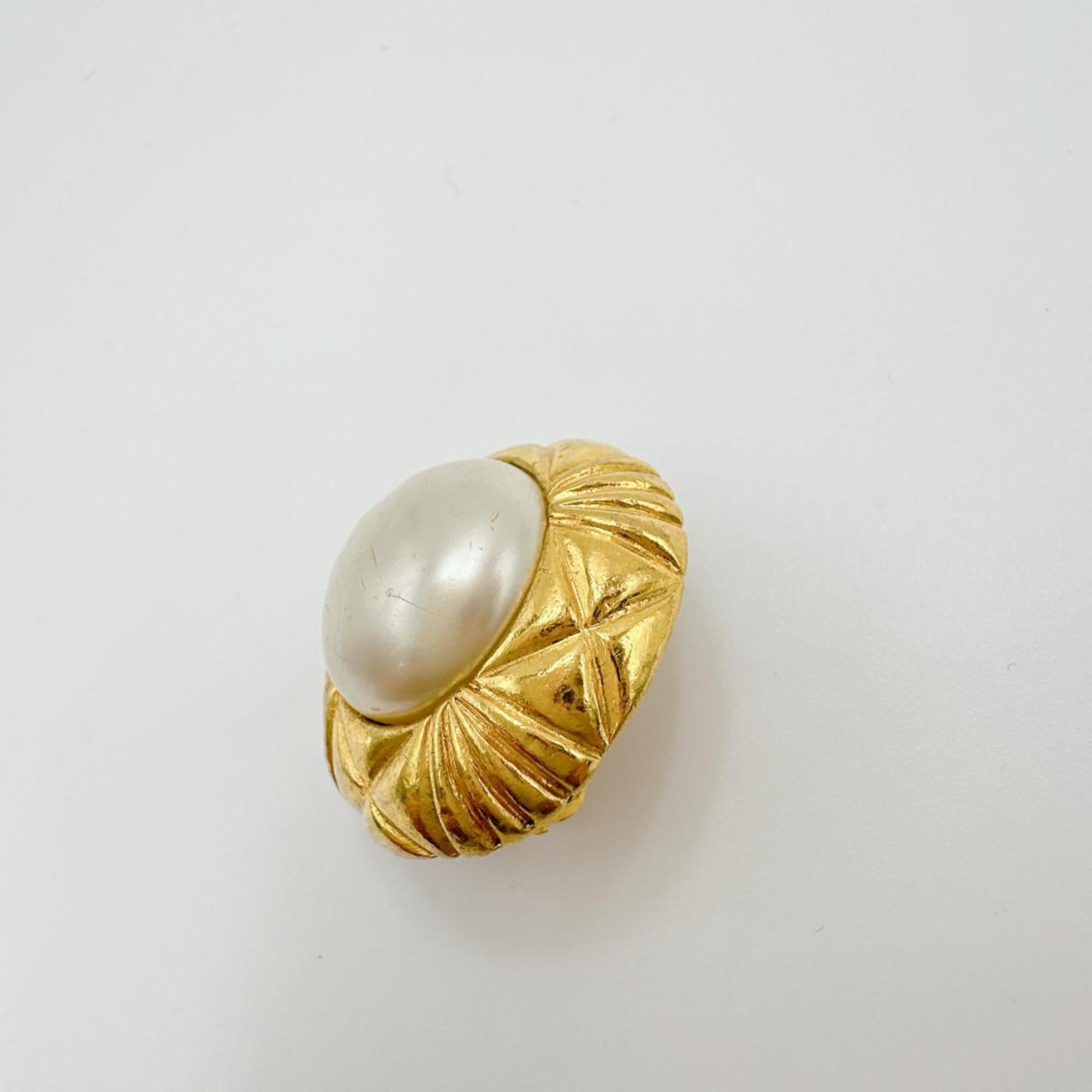 Vintage Clip-On Earrings Pearl Clip-On Gold-Tone Metal