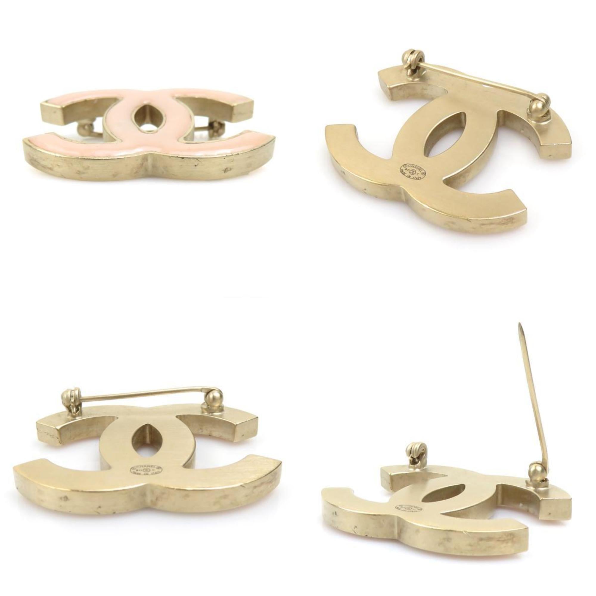 CC Logo Brooch Gold-Tone Metal
