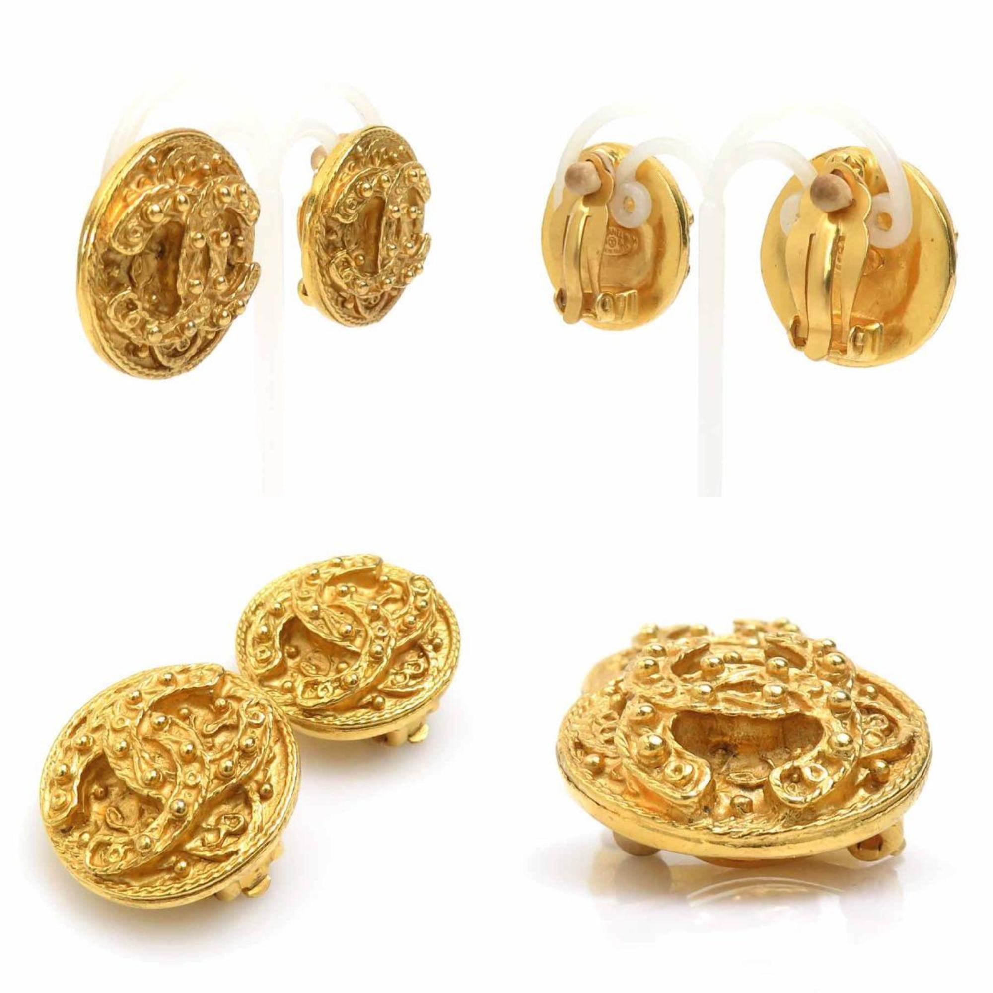 CC Logo Clip-On Earrings Gold-Tone Metal Gold-Tone Metal