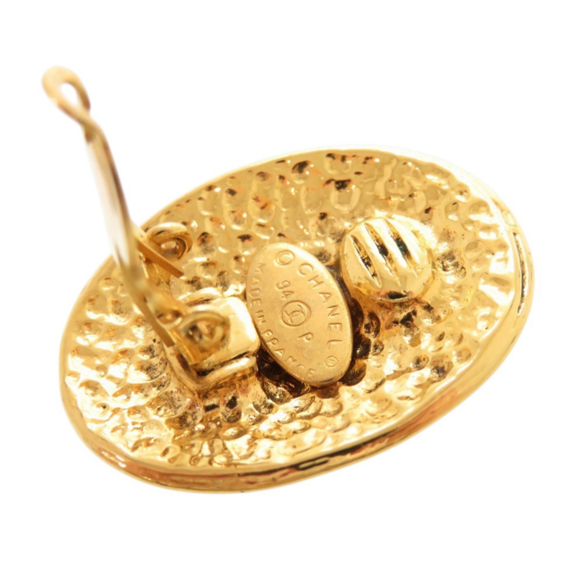 CC Logo Clip-On Earrings Gold-Tone Metal Gold-Tone Metal