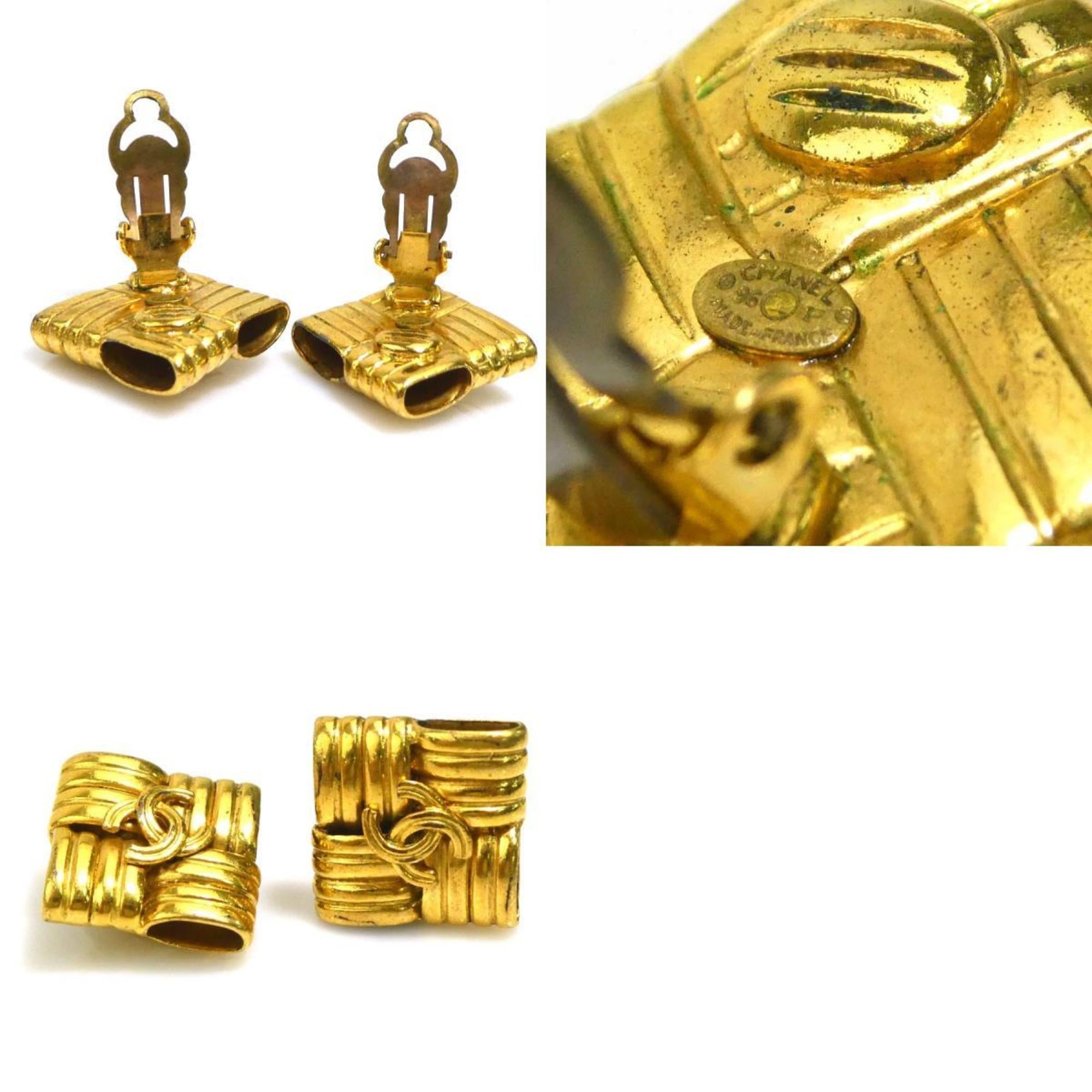 CC Logo Clip-On Earrings Gold-Tone Metal Gold-Tone Metal