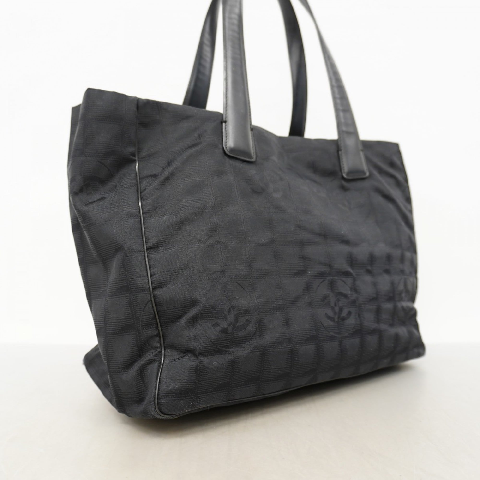 Travel Line Tote Nylon Medium