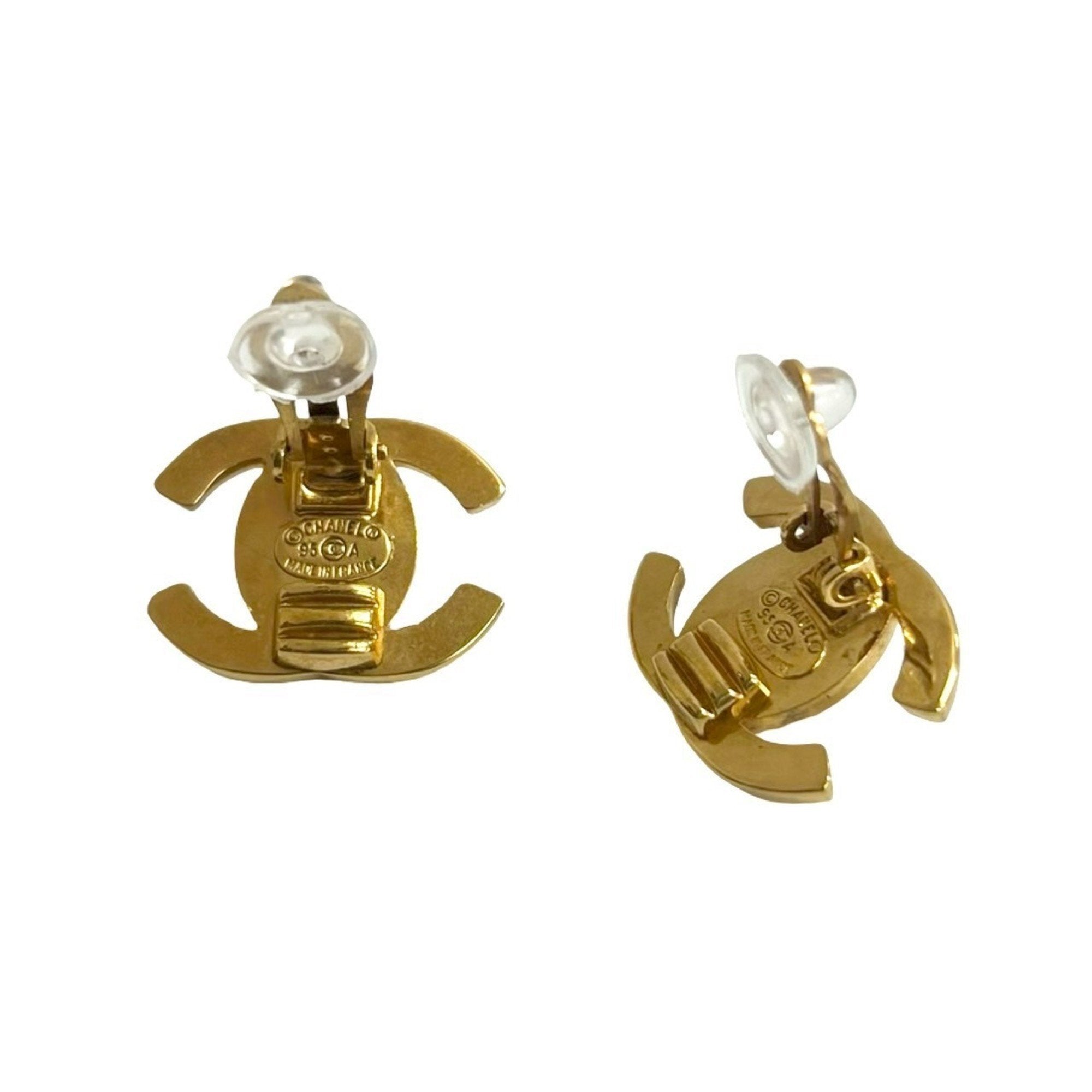 CC Logo Turnlock Clip-On Earrings Metal Gold-Tone Metal