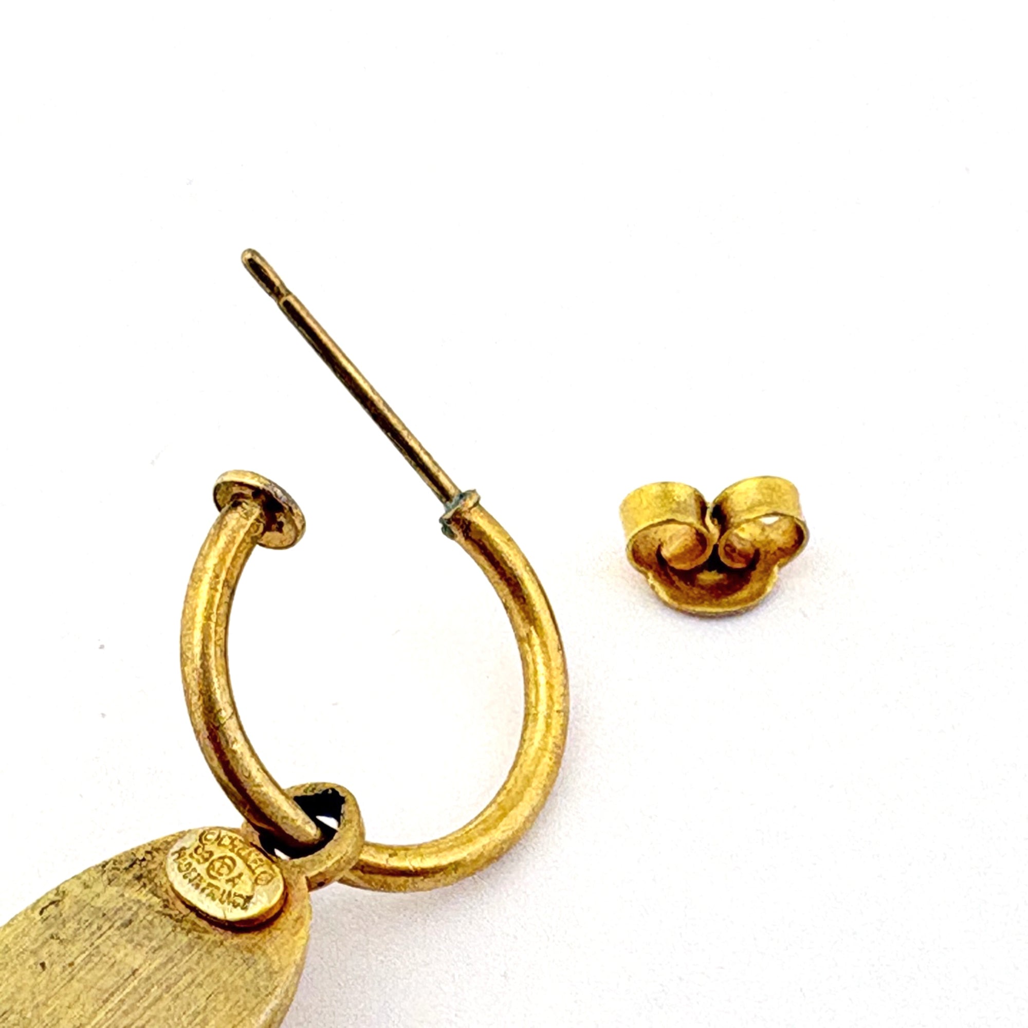 CC Logo Oval Earrings Metal Gold-Tone Metal