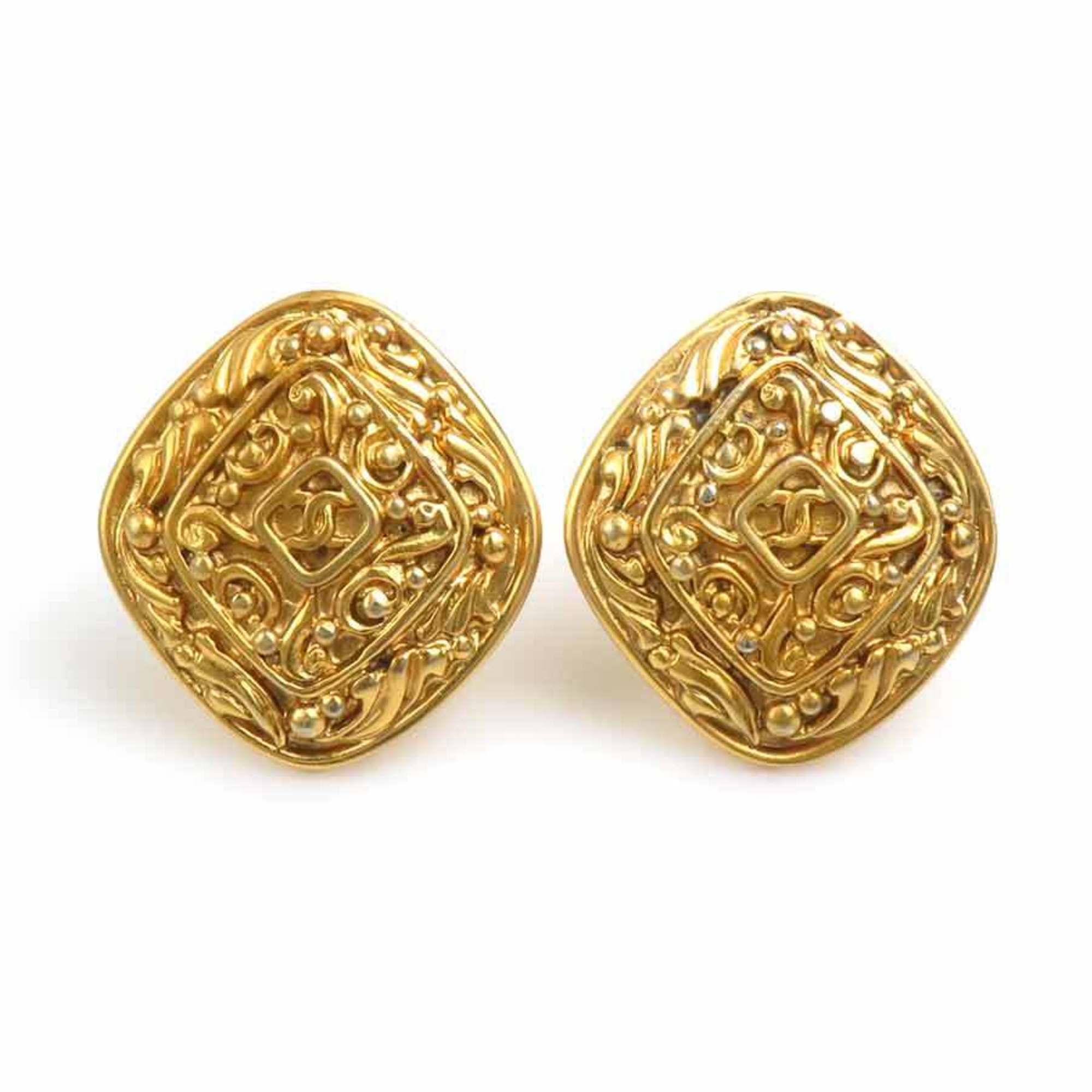 CC Logo Clip-On Earrings Gold-Tone Metal Gold-Tone Metal