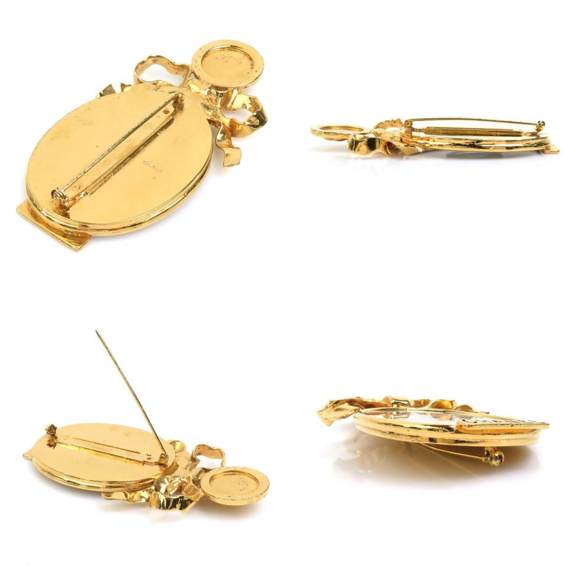 CC Logo Brooch Gold-Tone Metal