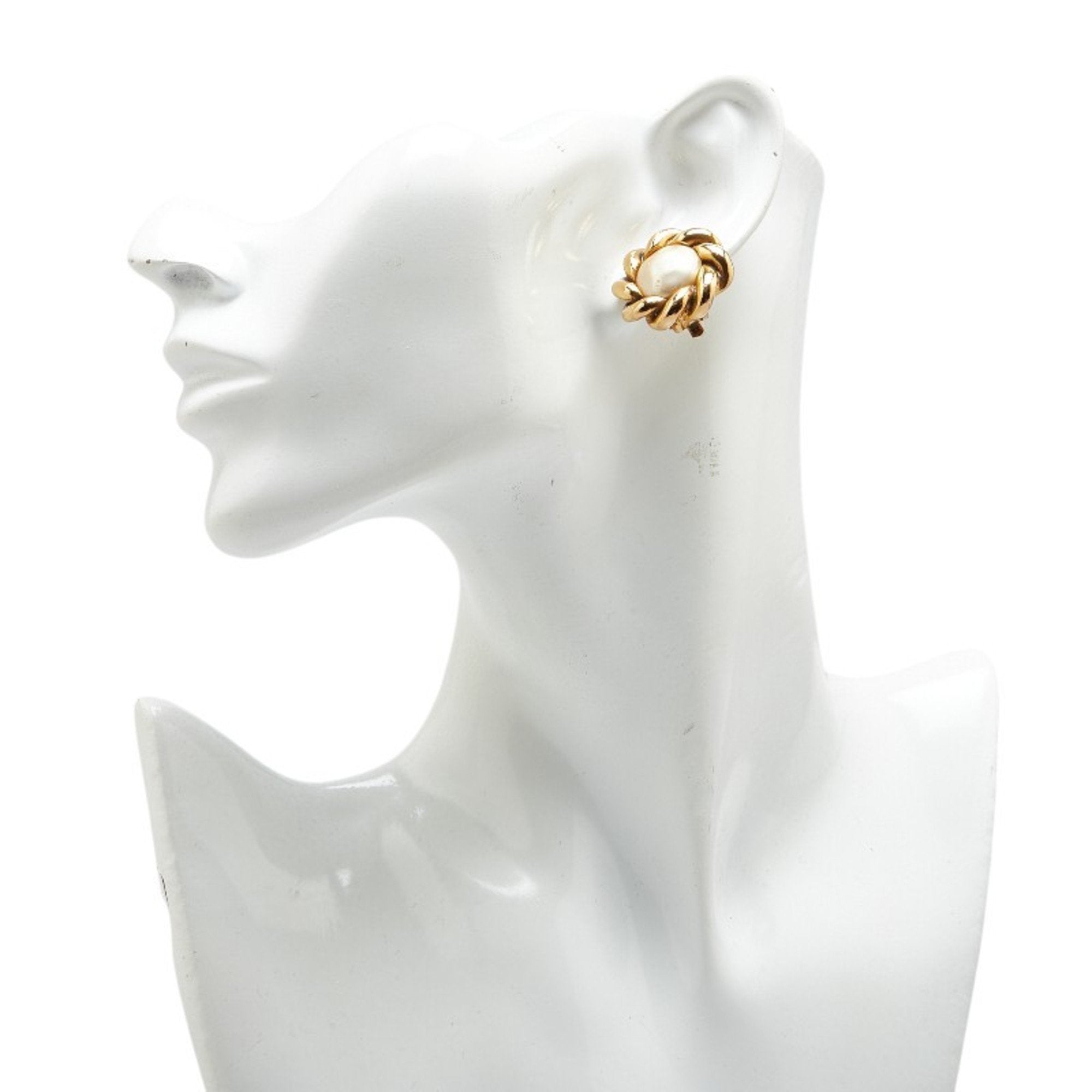 Clip-On Earrings Pearl Clip-On Gold-Tone Metal