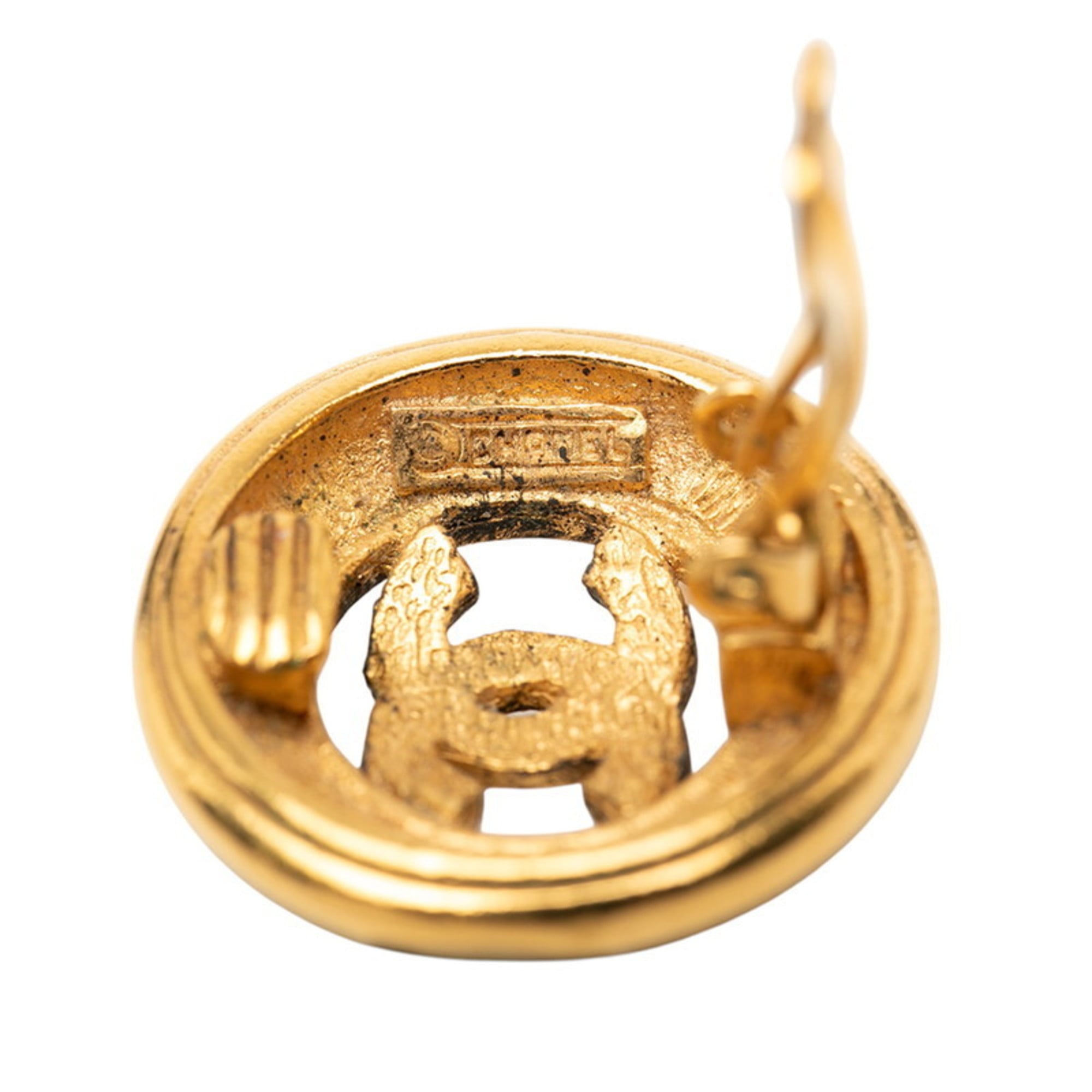 CC Logo Round Clip-On Earrings Metal Gold-Tone Metal