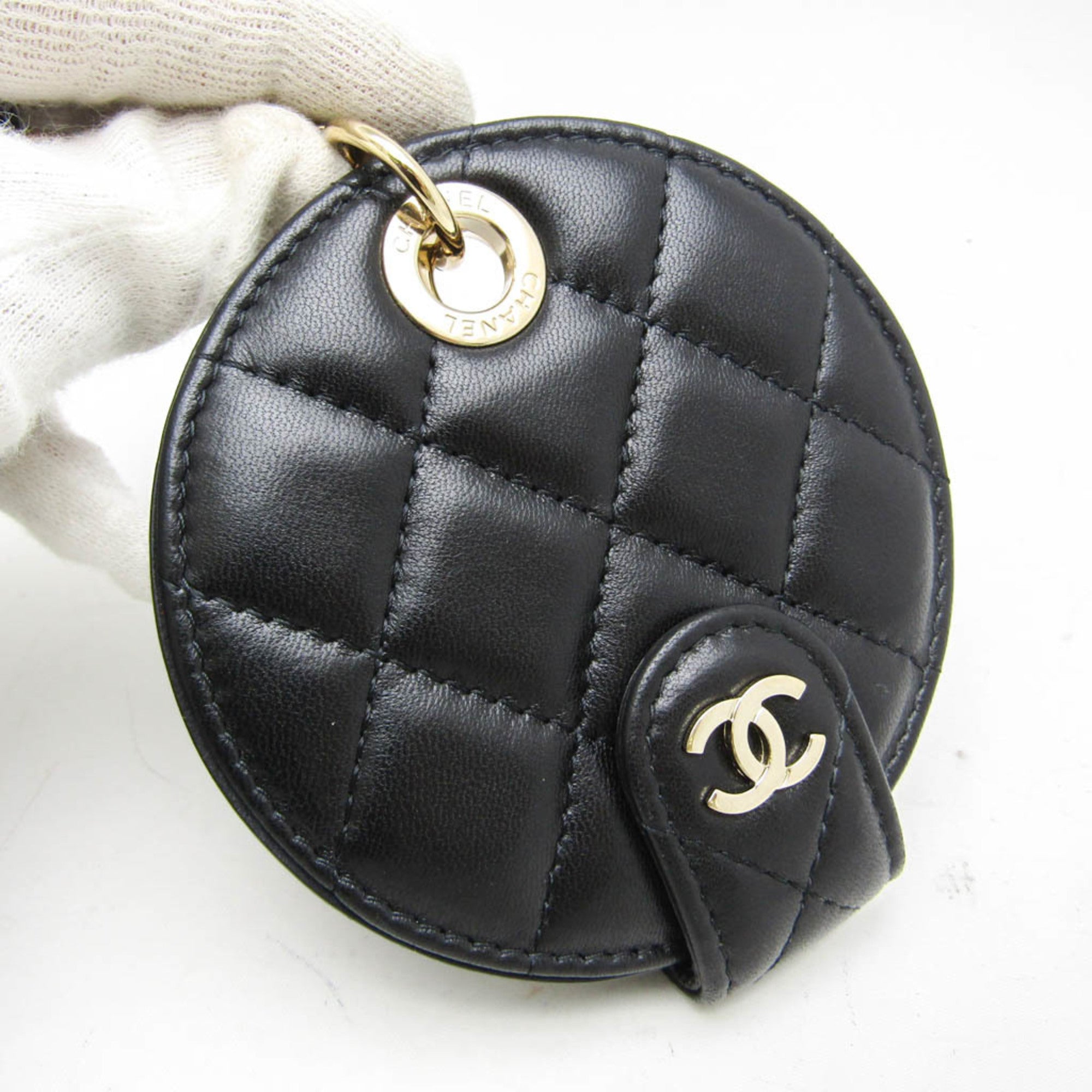 Matelasse Charm Leather Black Handbag Charm