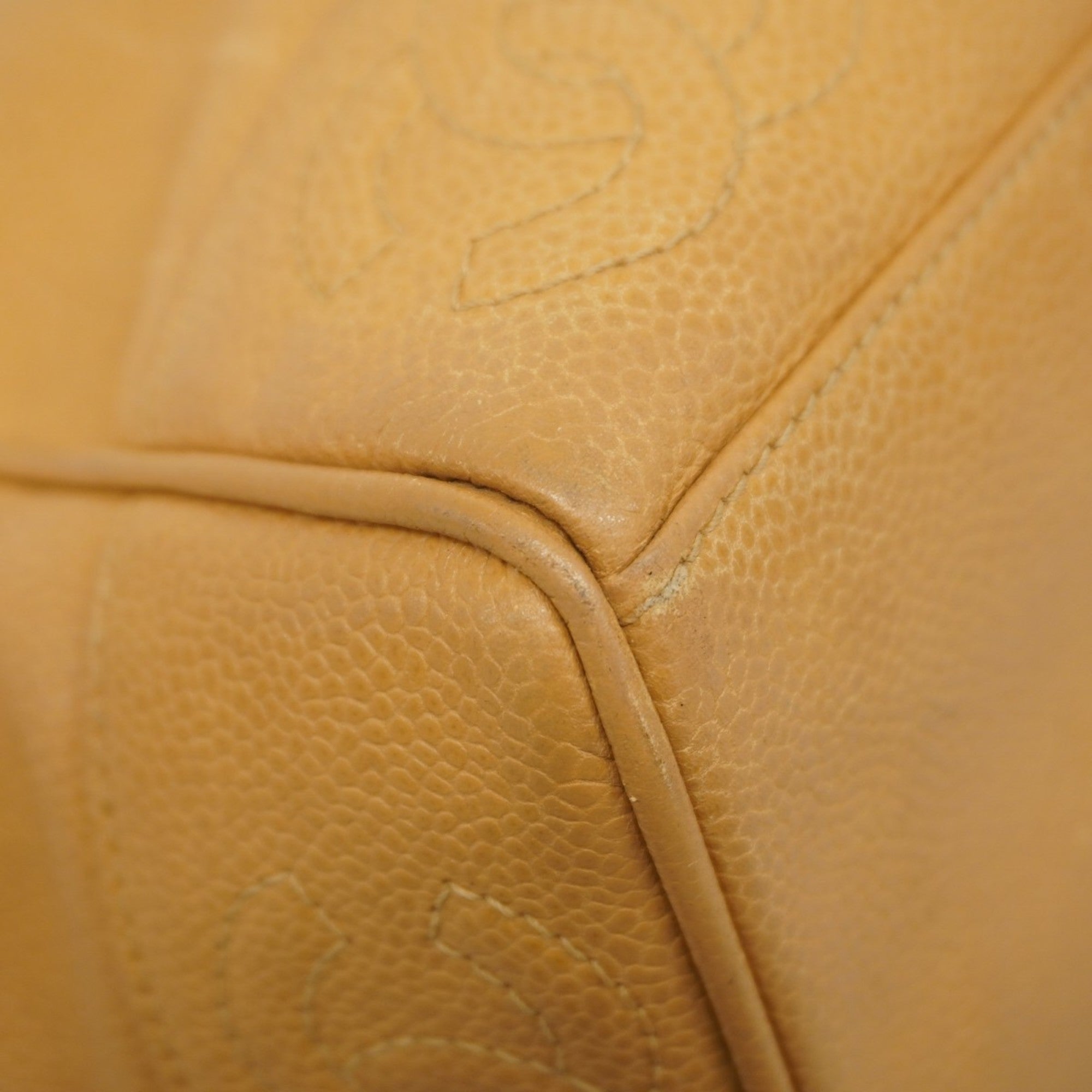 Vintage Stitched CC Shoulder Bag Caviar Medium