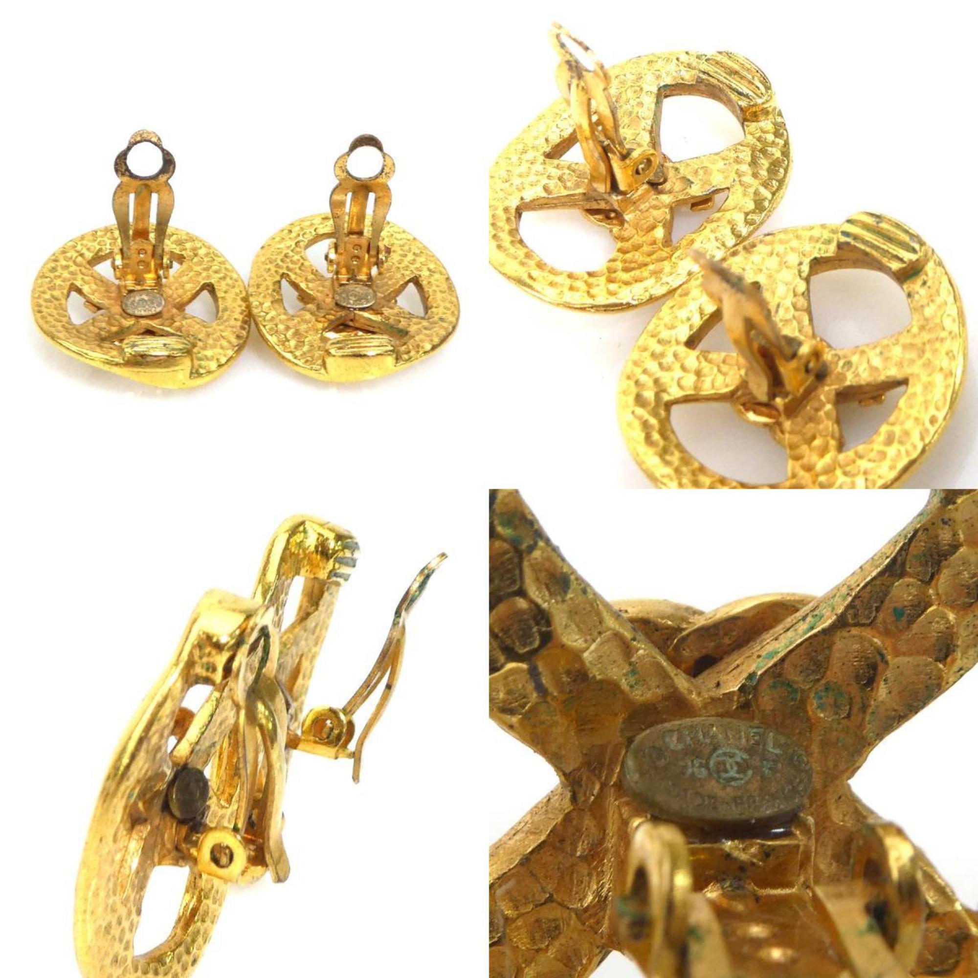 CC Logo Clip-On Earrings Gold-Tone Metal Gold-Tone Metal