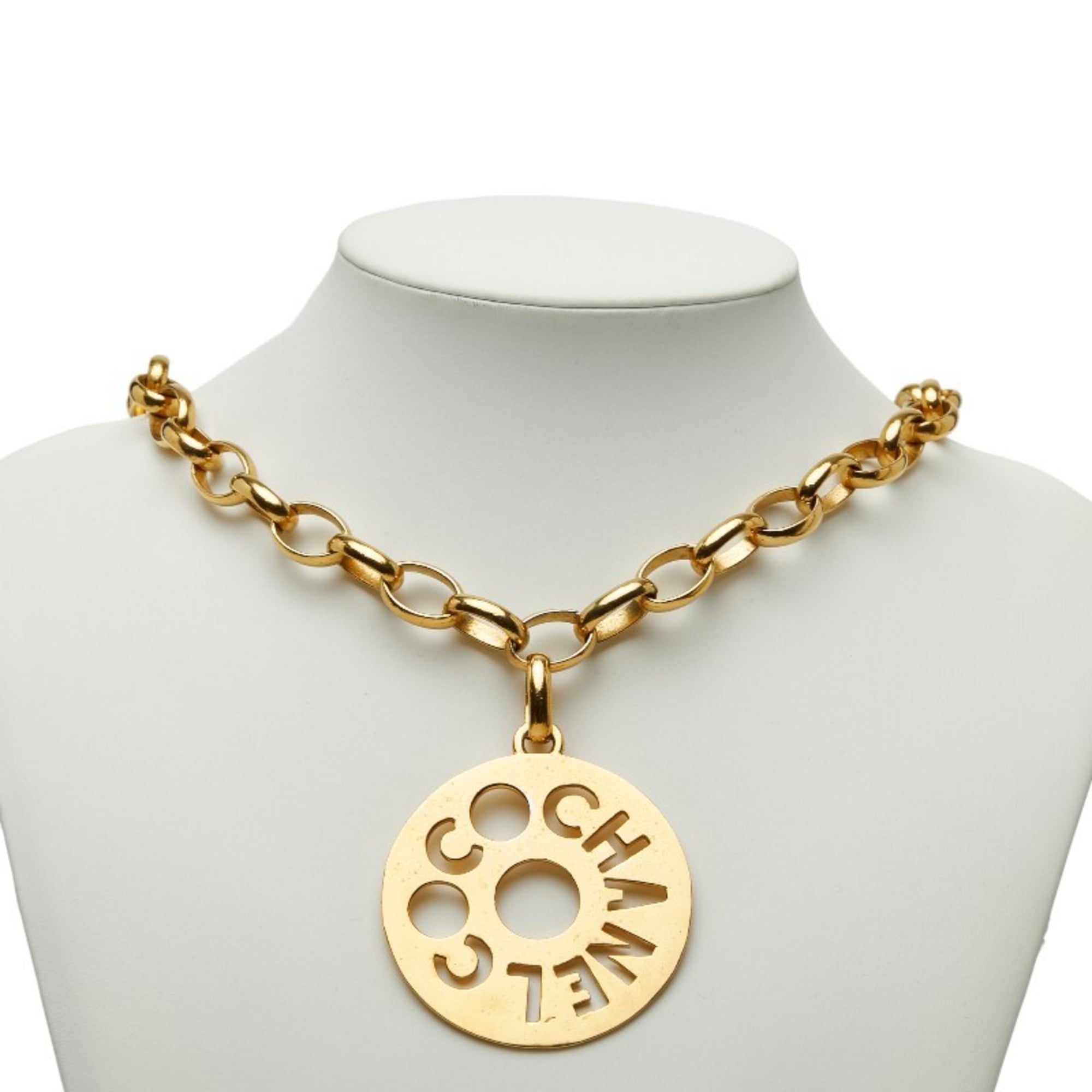 Circle Pendant Necklace Metal