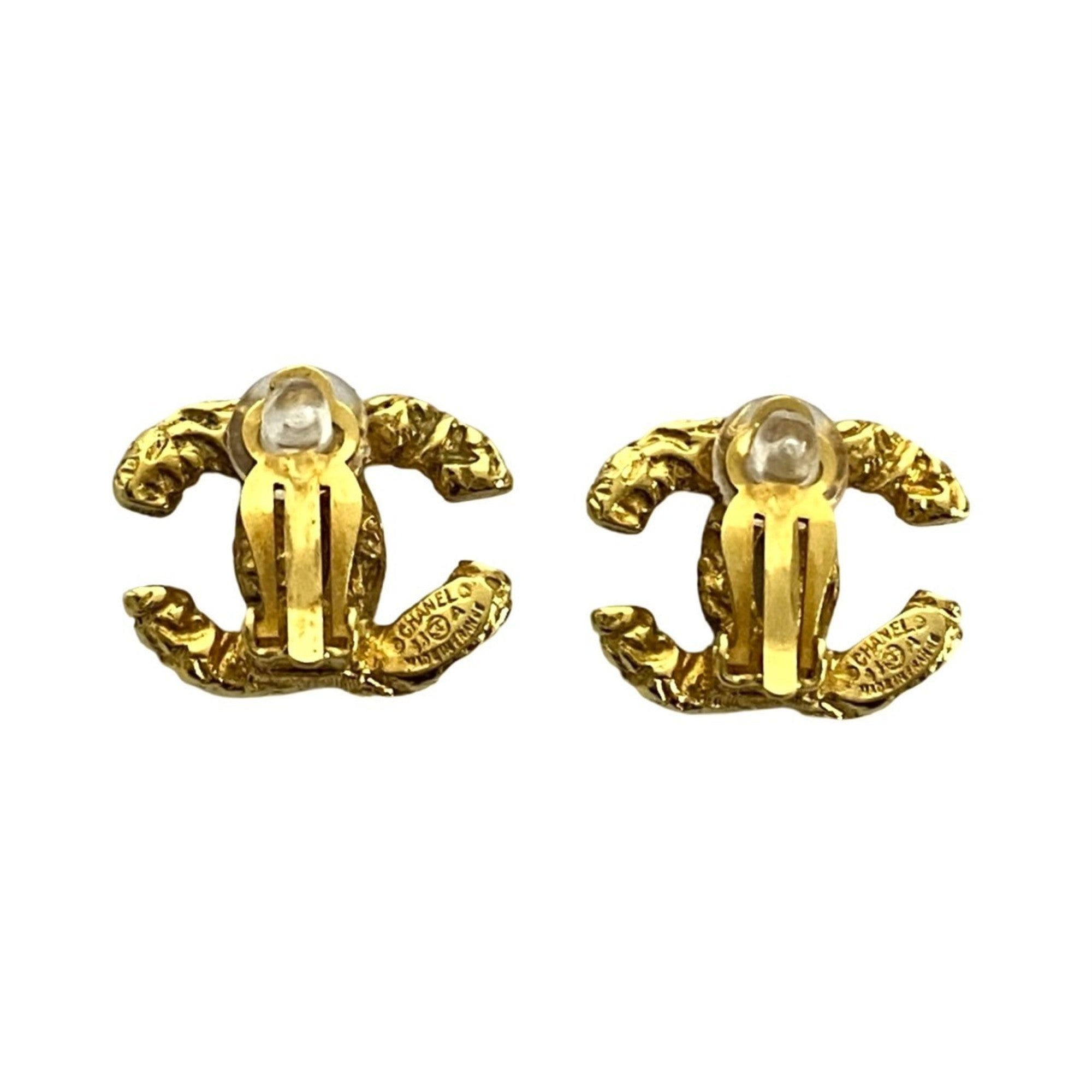CC Logo Clip-On Earrings Metal Gold-Tone Metal