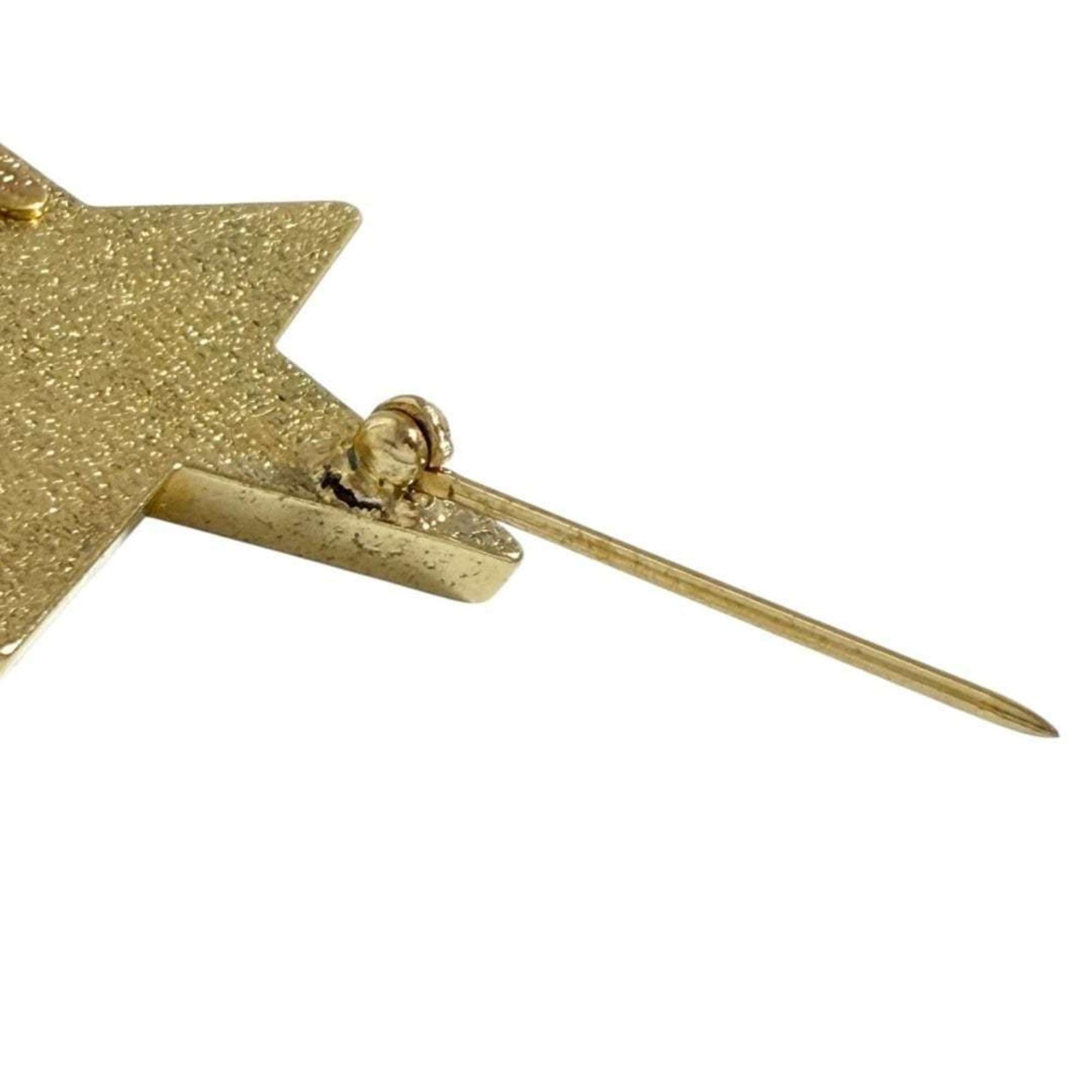 CC Logo Star Brooch Gold-Tone Metal