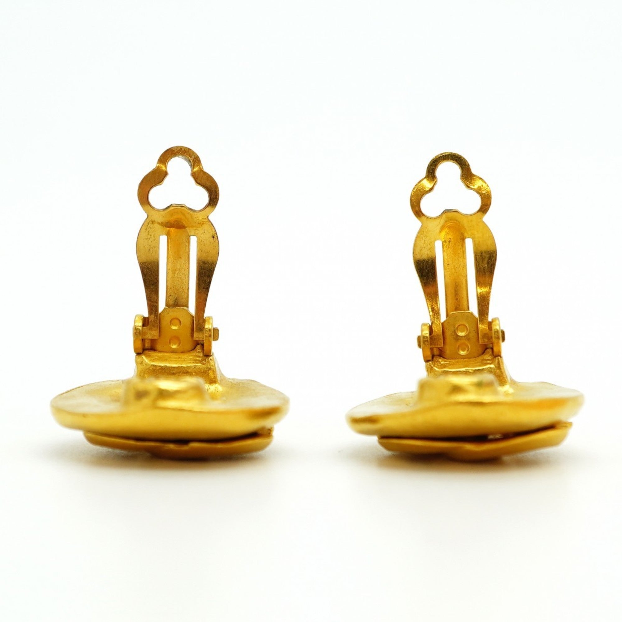 CC Logo Clip-On Earrings Metal Gold-Tone Metal