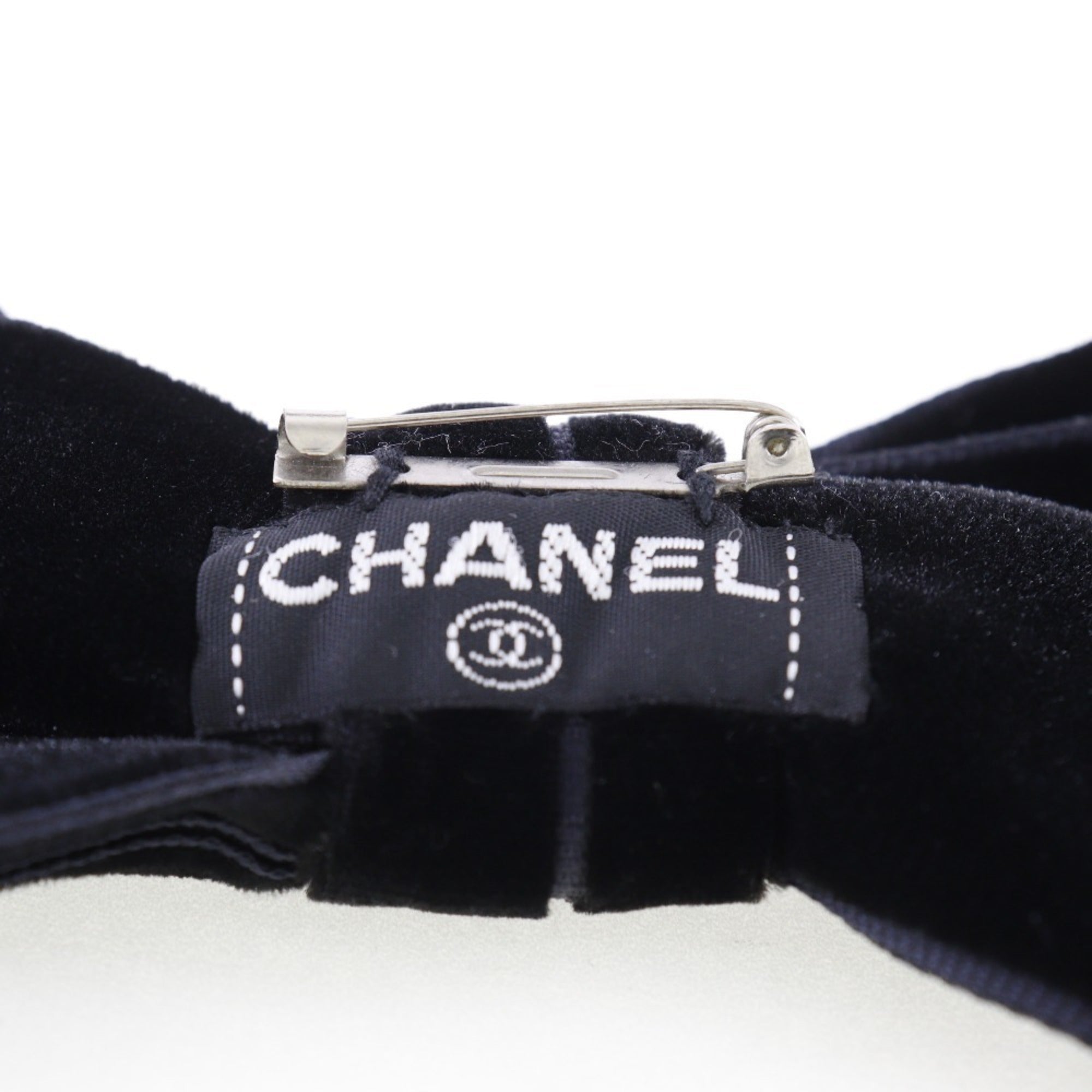 Ribbon Brooch Black