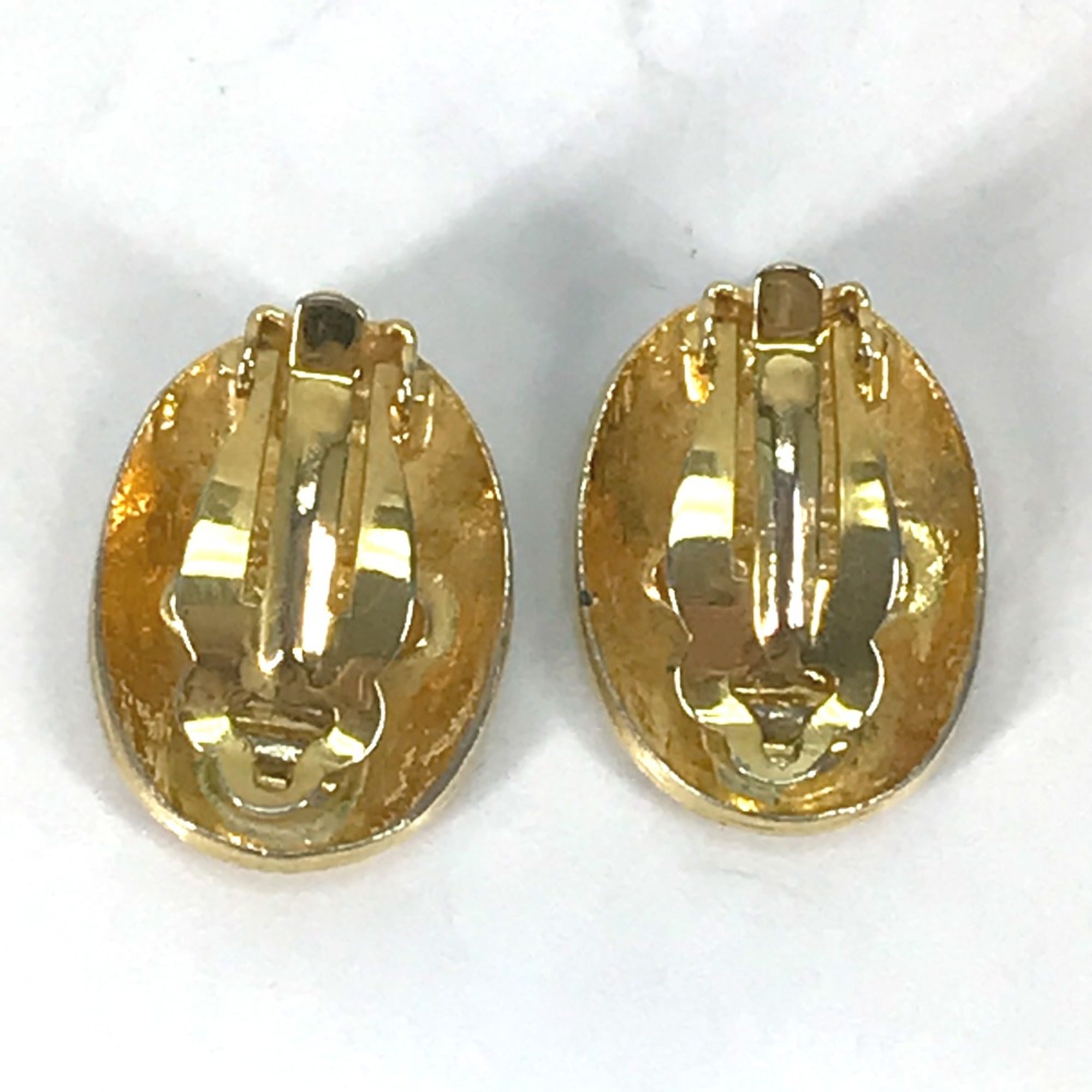 Vintage Clip-On Earrings Clip-On Gold-Tone Metal