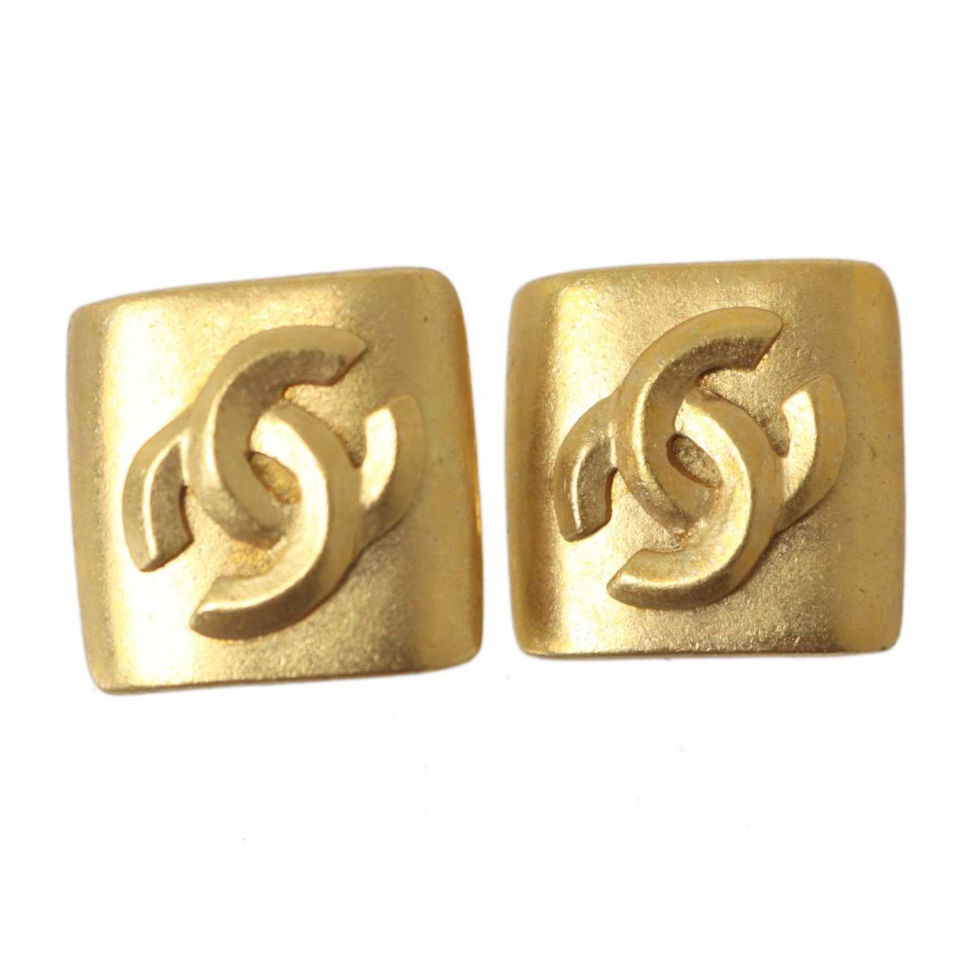CC Logo Clip-On Earrings Metal Gold-Tone Metal