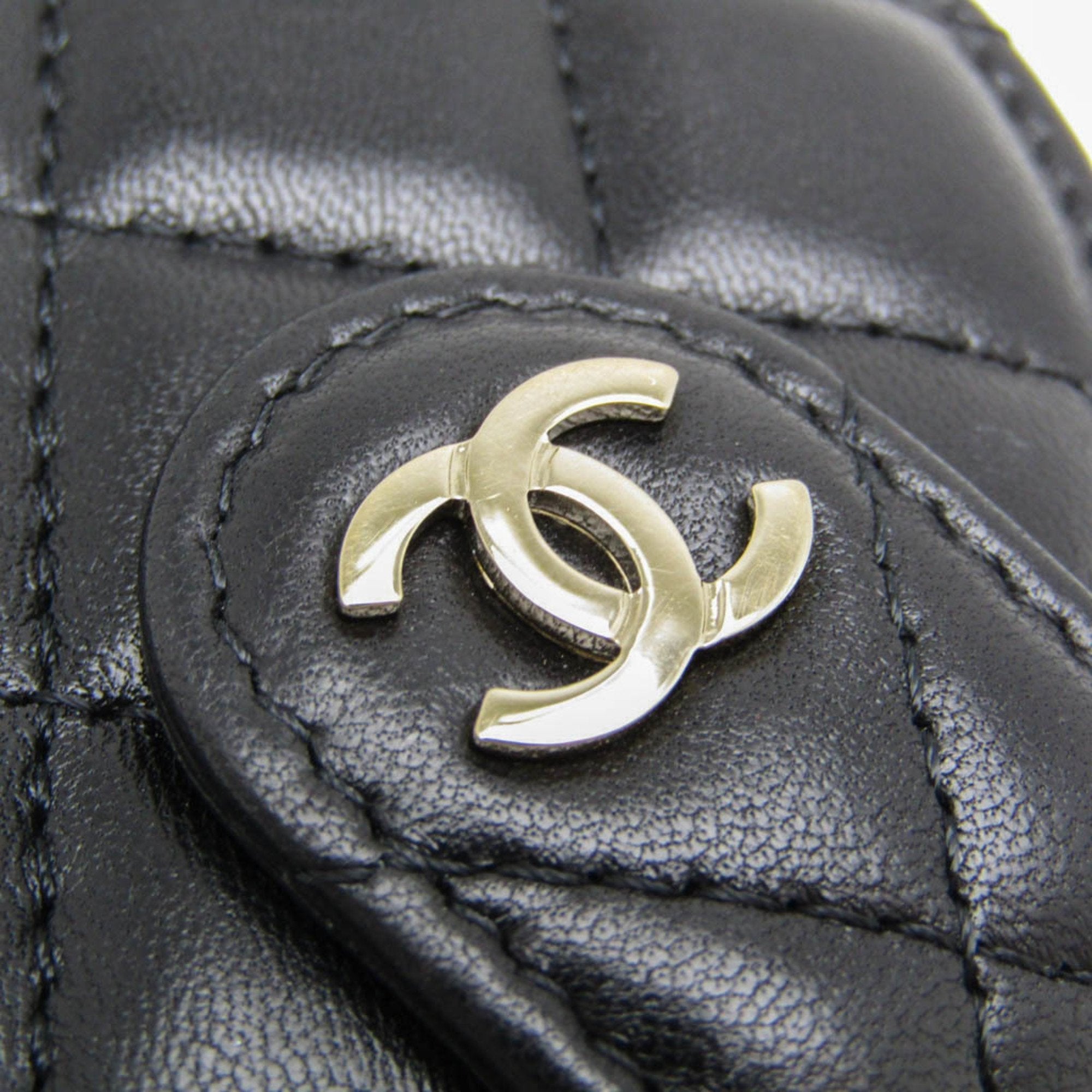 Matelasse Charm Leather Black Handbag Charm
