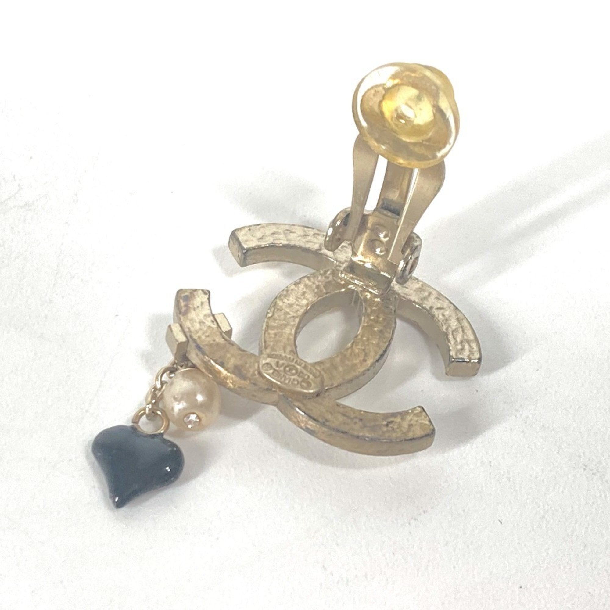 CC Logo Heart Clip-On Earrings Gold-Tone Metal Gold-Tone Metal
