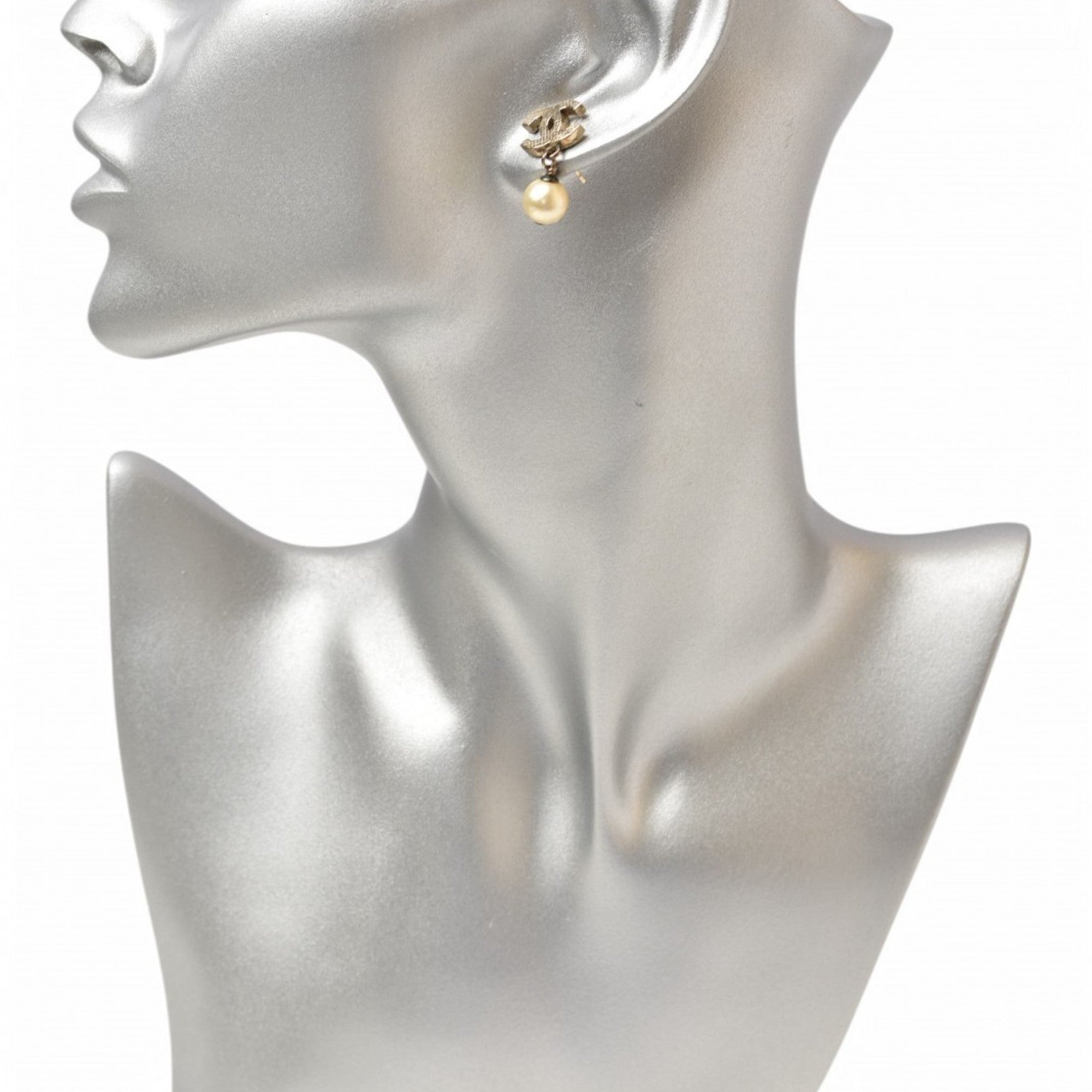 CC Logo Earrings Metal Gold-Tone Metal
