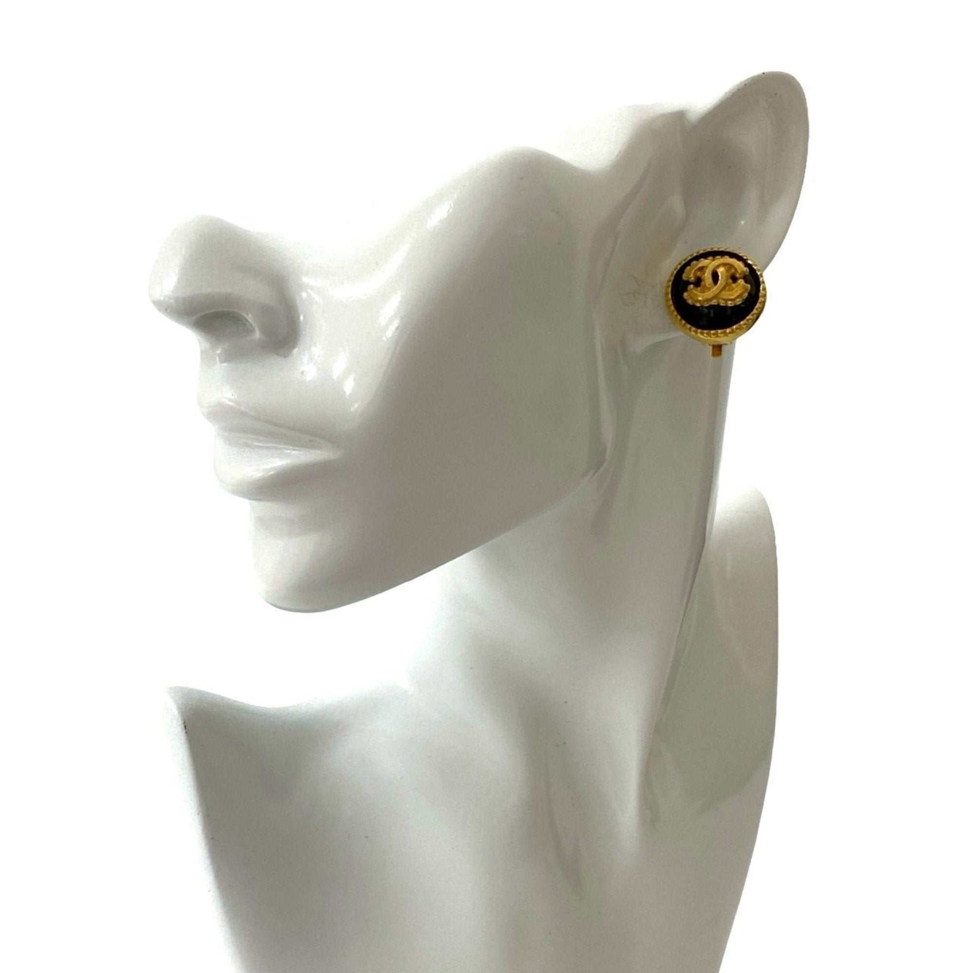 CC Logo Clip-On Earrings Metal Gold-Tone Metal