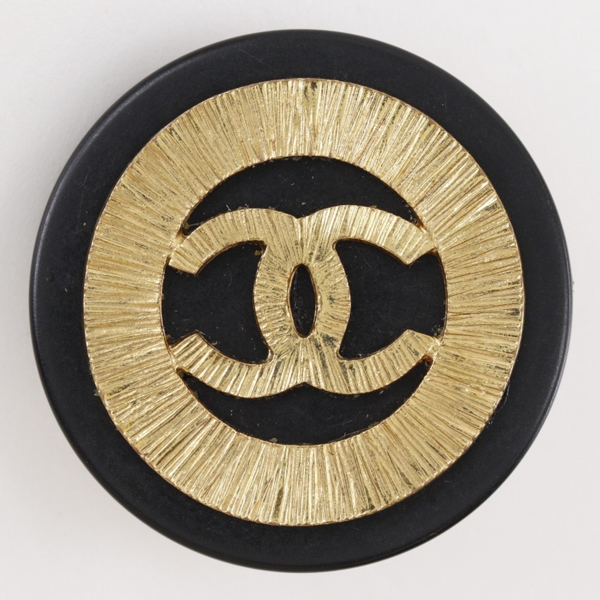 CC Logo Clip-On Earrings Metal Gold-Tone Metal