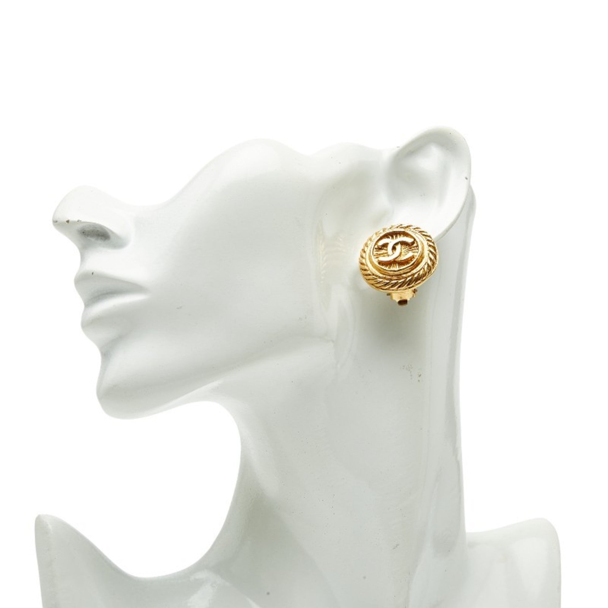 CC Logo Clip-On Earrings Metal Gold-Tone Metal