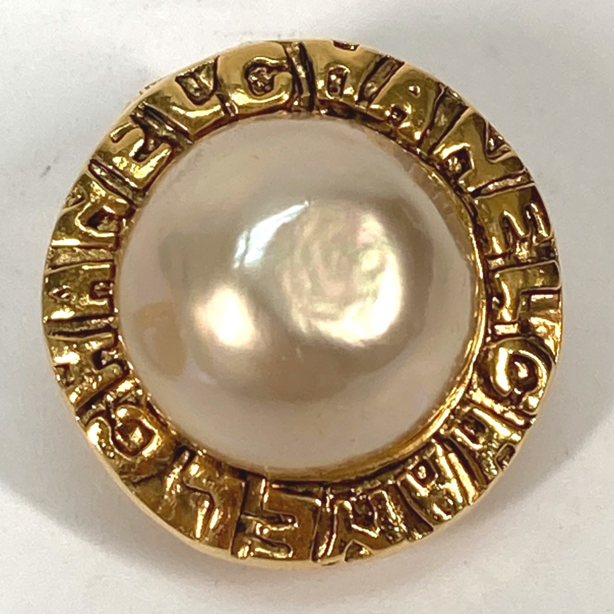 Vintage Clip-On Earrings Clip-On Gold-Tone Metal