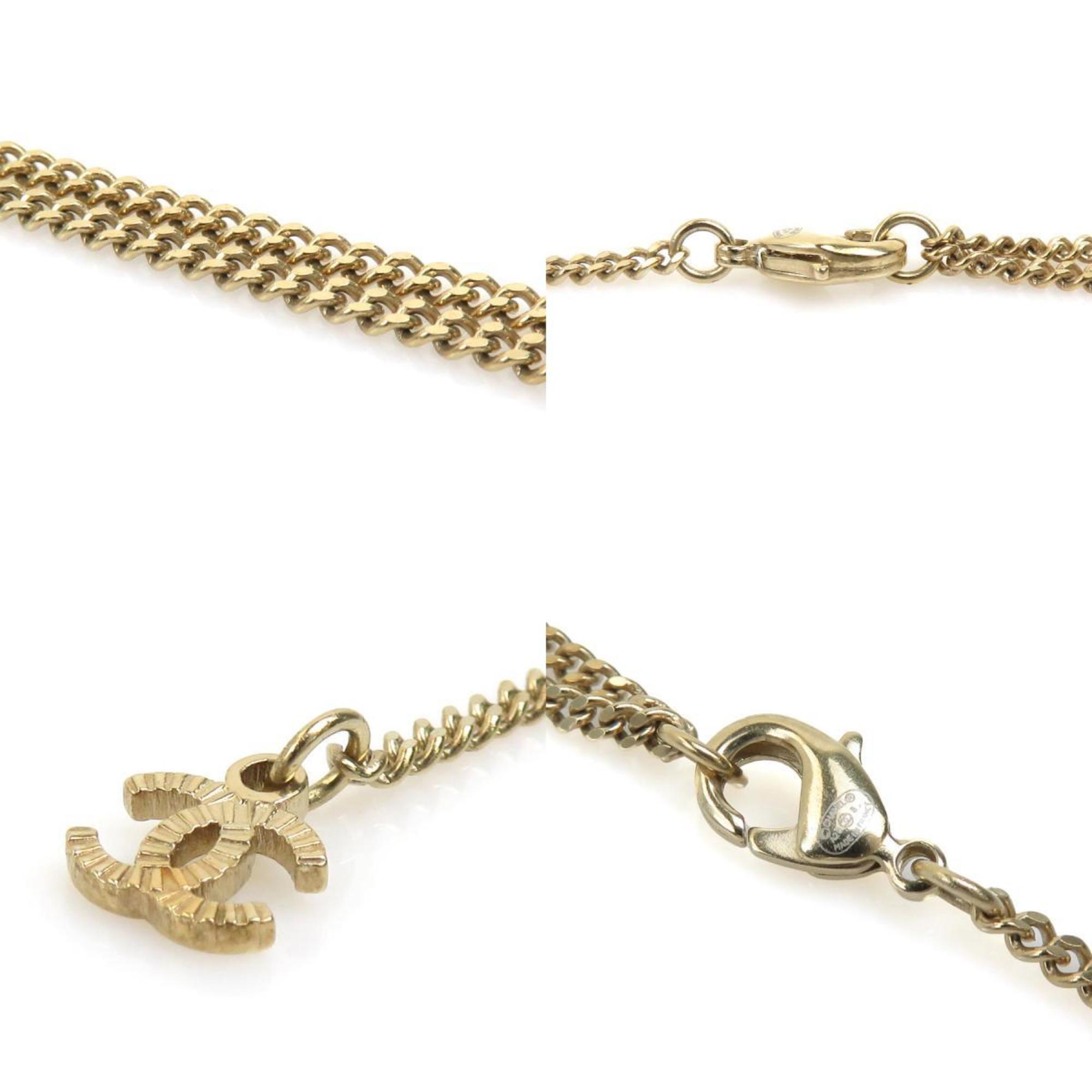 Pendant Necklace Metal and Artificial Pearl Gold and White