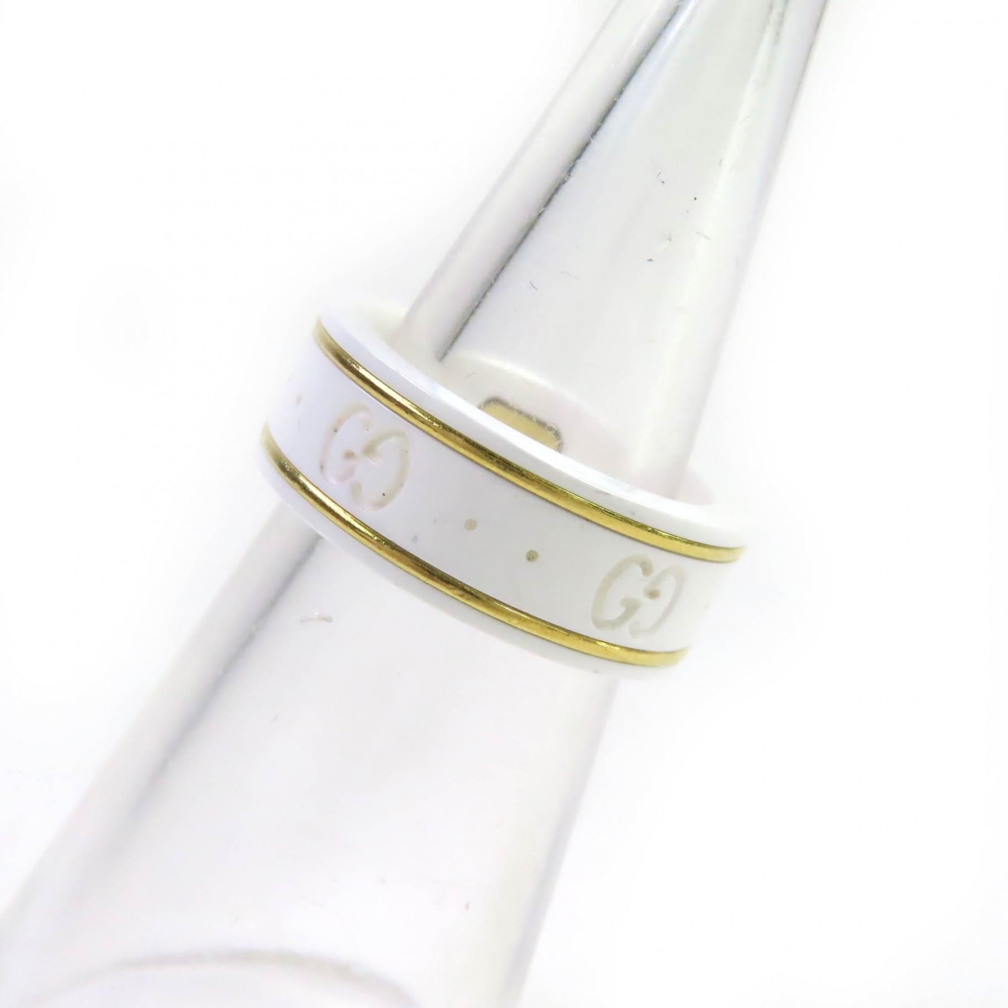 Icon Ring Ceramic and 18K White Gold