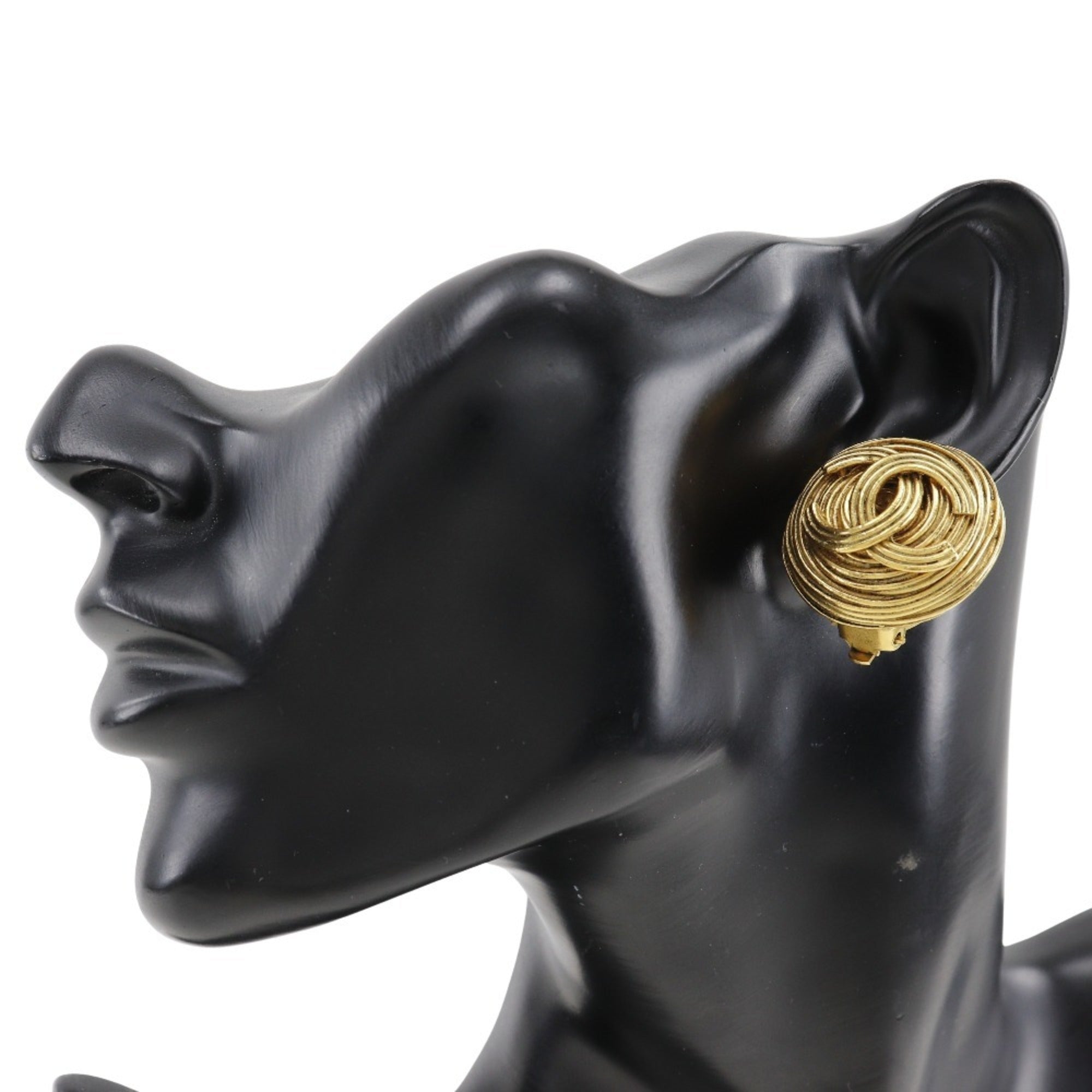 CC Logo Clip-On Earrings Metal Gold-Tone Metal