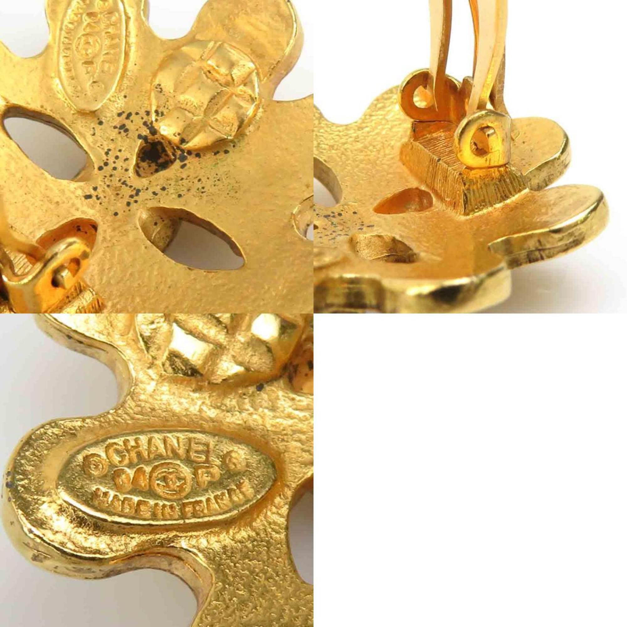 CC Logo Clip-On Earrings Gold-Tone Metal Gold-Tone Metal