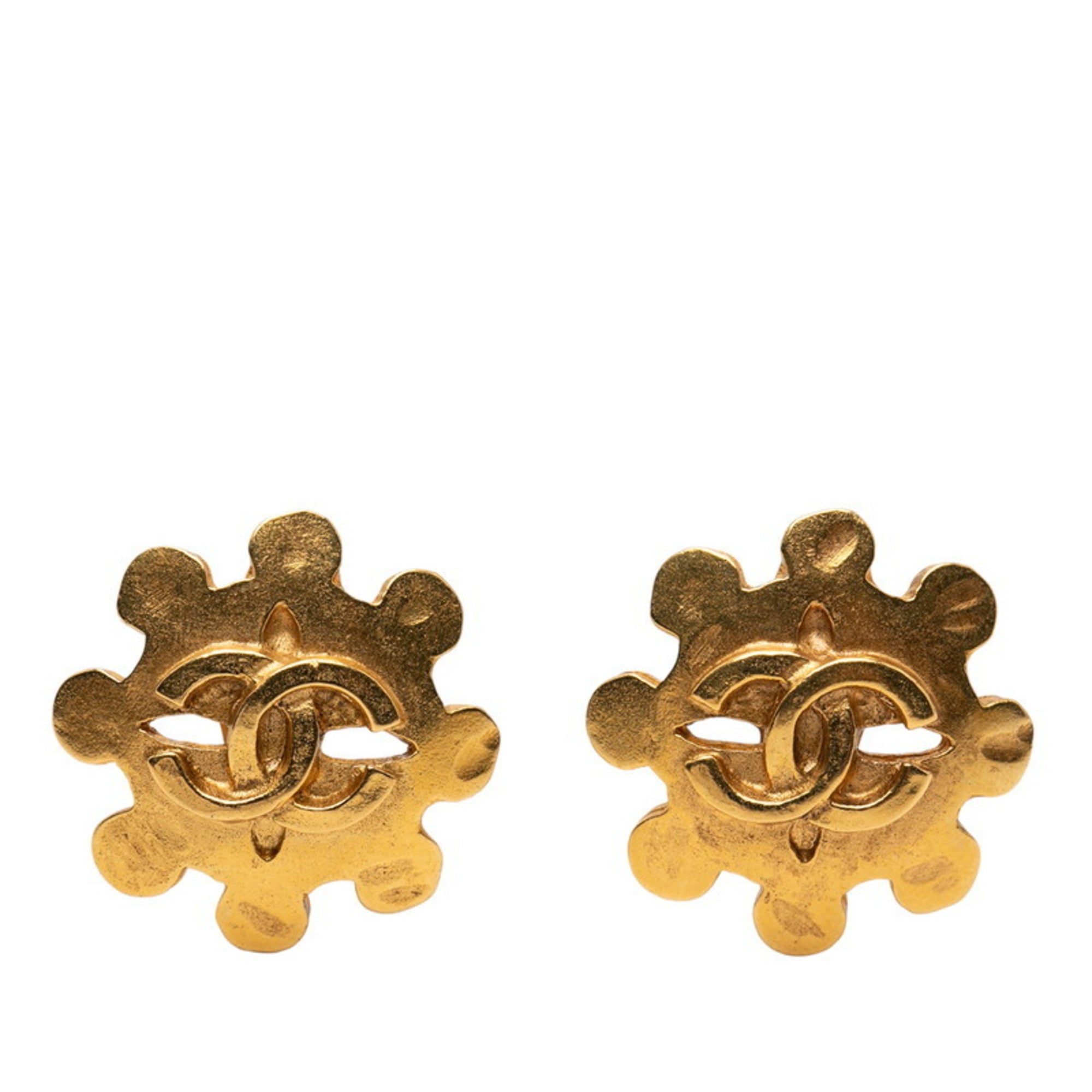 CC Logo Clip-On Earrings Metal Gold-Tone Metal